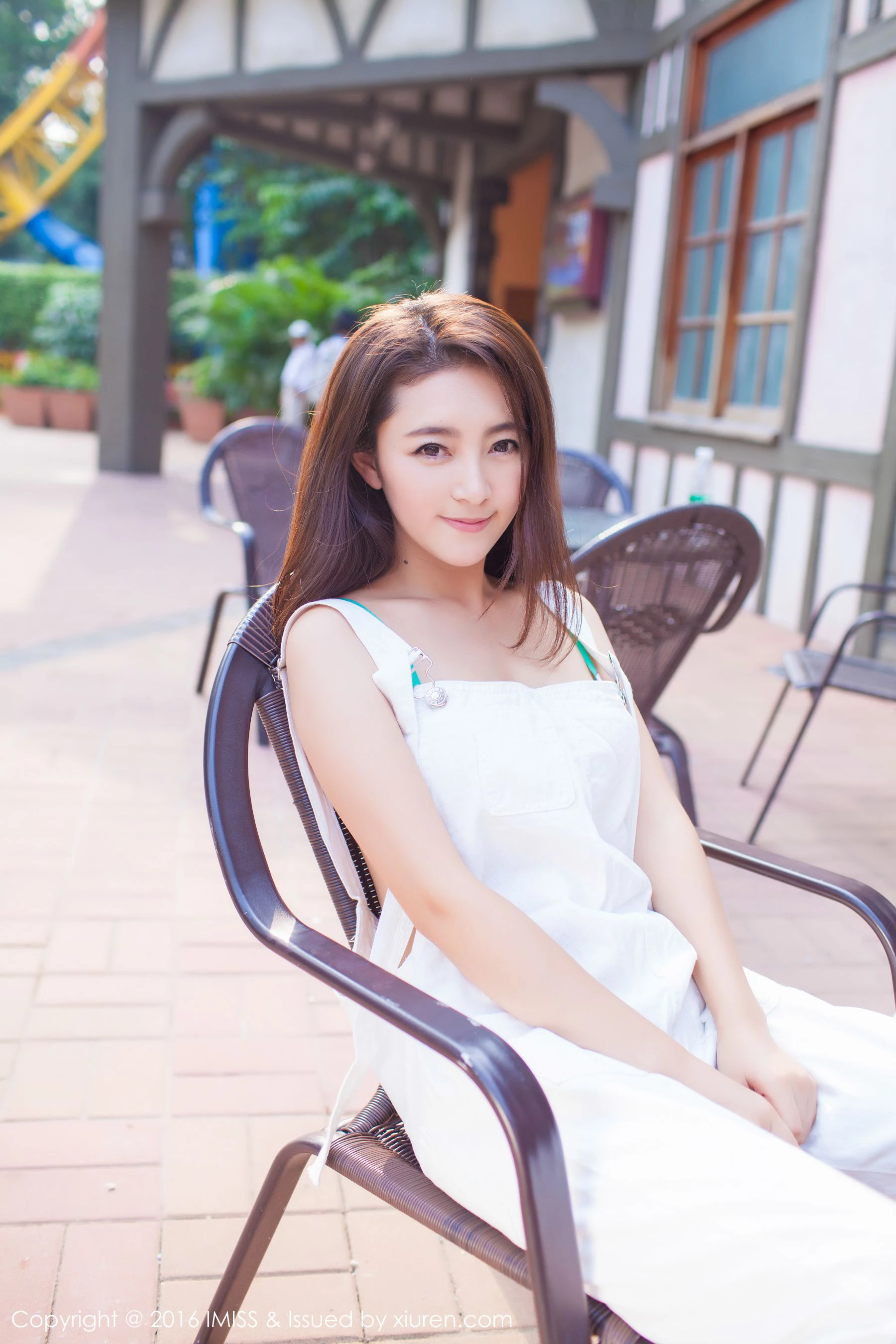夏茉GIGI《2套服饰街拍》 爱蜜社IMiss Vol.066 插图1