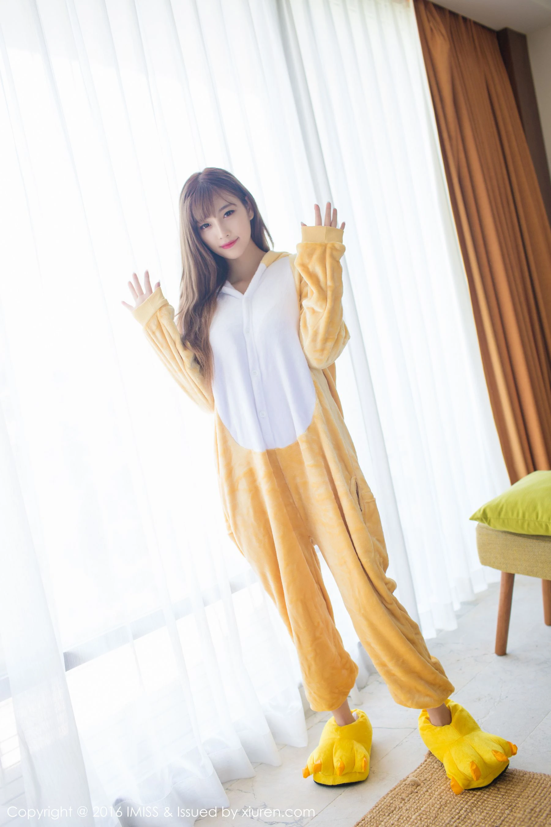 sugar小甜心CC《美女扮野兽+旗袍与丝袜》 爱蜜社IMiss Vol.136-COS写真在线网