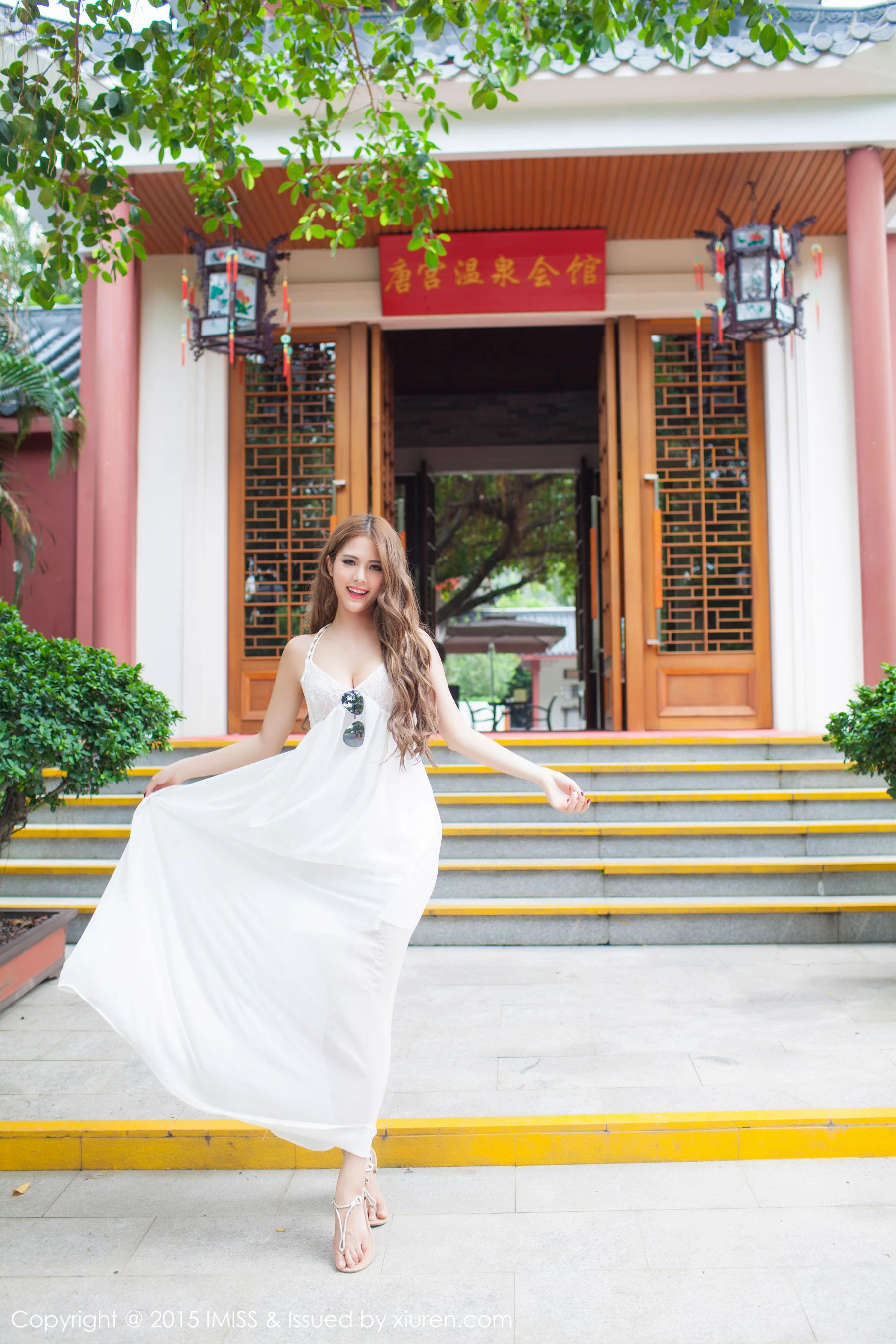 图片[2]-妍妍Yanyan《同程旅拍》 爱蜜社IMiss Vol.008-COS写真在线网