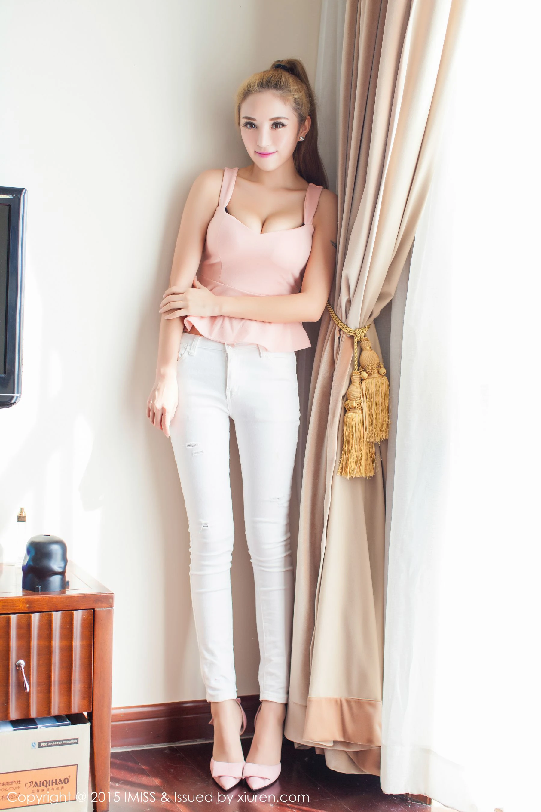 图片[4]-陈思琪Art《紧身裤+睡裙》 爱蜜社IMiss Vol.035-COS写真在线网