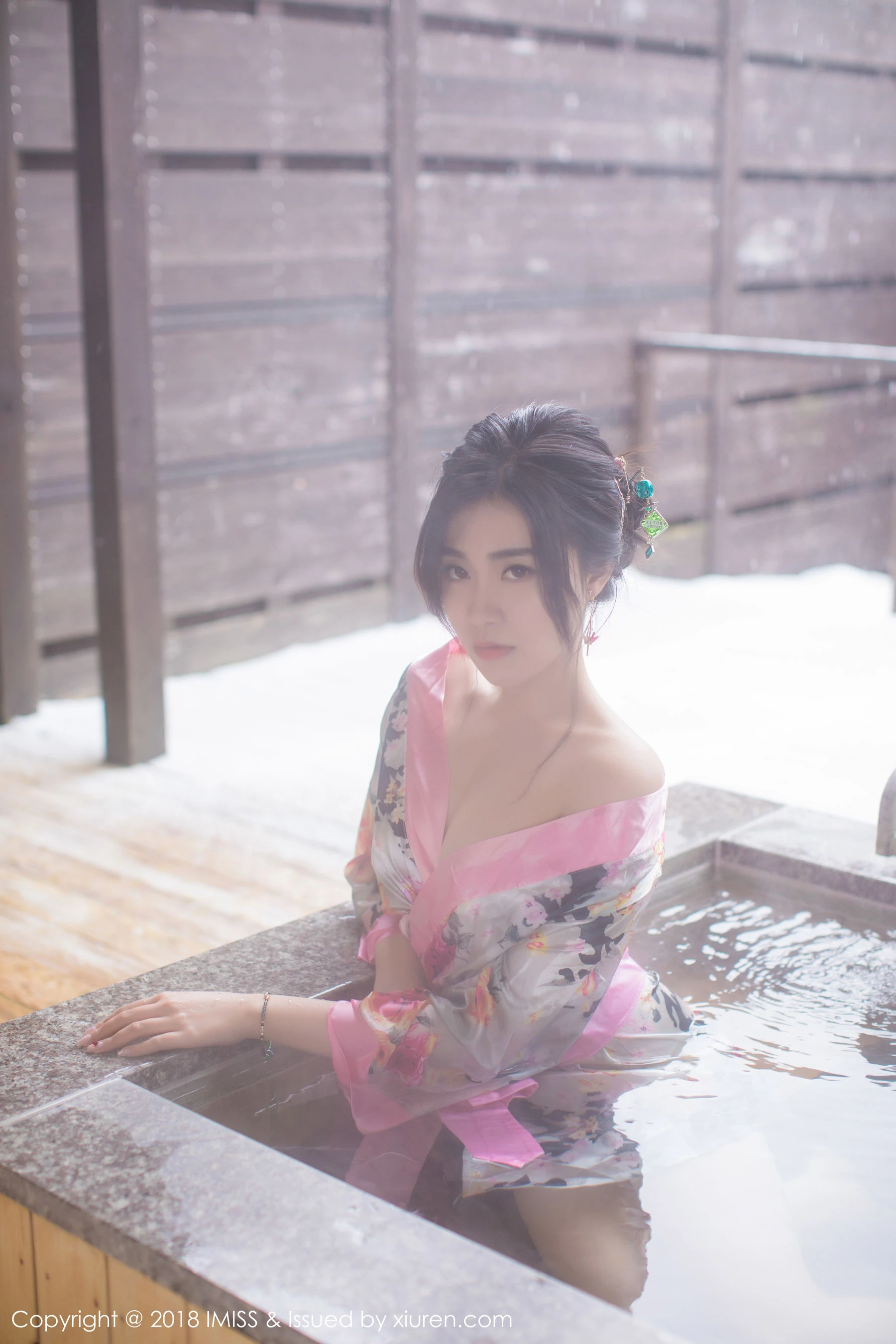 图片[6]-许诺Sabrina《浴池和服+蕾丝美腿》 爱蜜社IMiss Vol.221-COS写真在线网