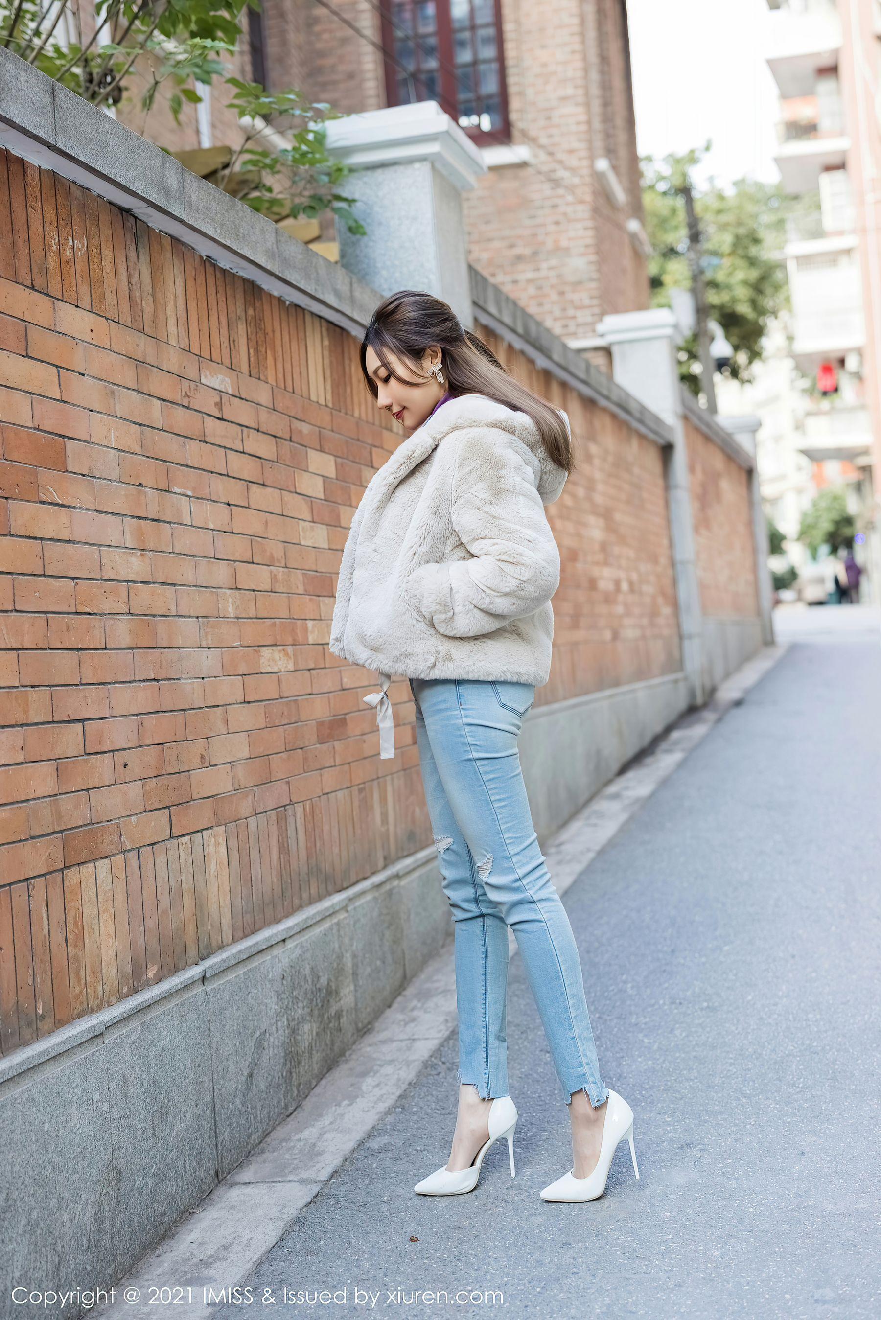 爱蜜社 VOL.541 小狐狸Kathryn-COS写真在线网