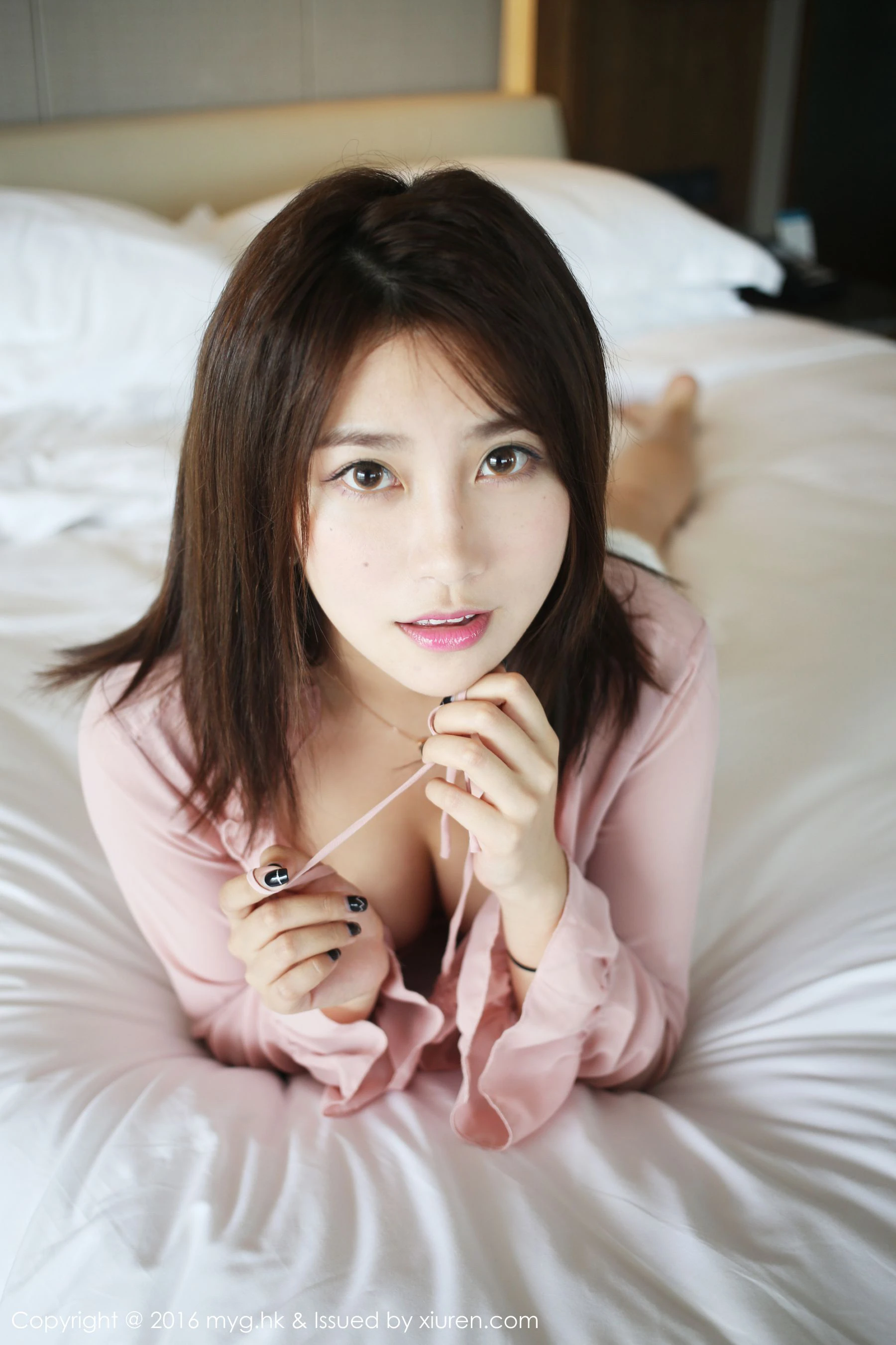 图片[3]-许诺Sabrina《楚楚可人、娇艳欲滴的女神》 美媛馆 Vol.223-COS写真在线网