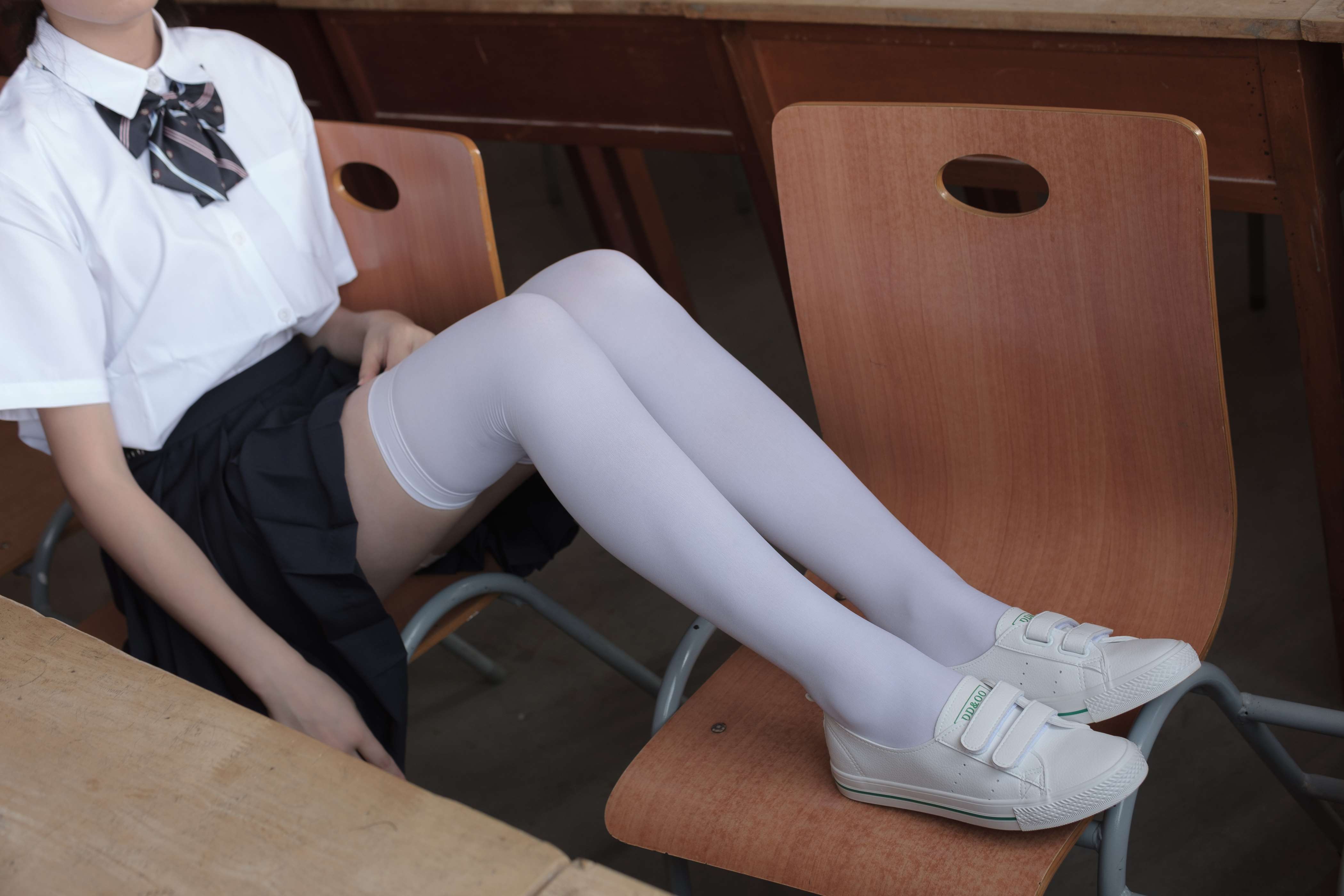 BETA-022 教室里的JK白丝少女 [66P-638MB] 插图1