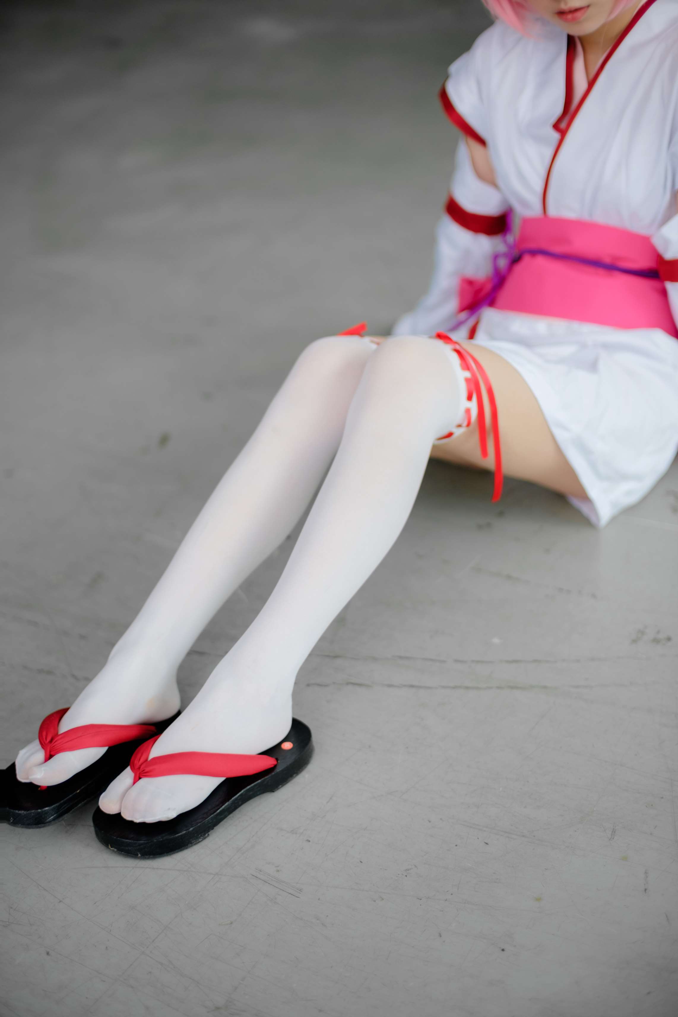 FREE-002 漫展cosplay白丝长腿特写 [15P-79MB] 插图3