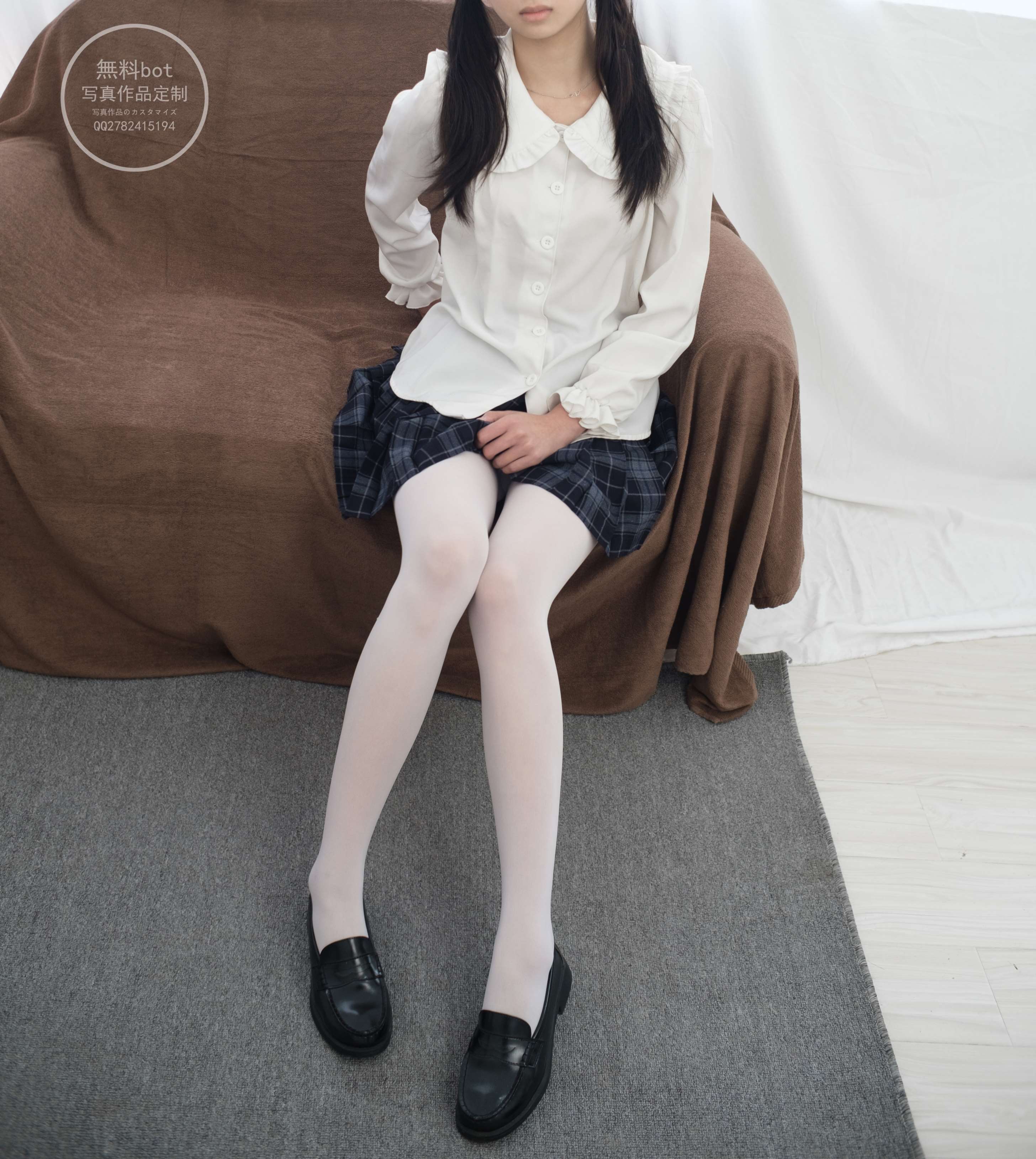 图片[2]-有料 NO.018 吸吸 白丝少女的百褶裙 [71P／802MB]-COS写真在线网