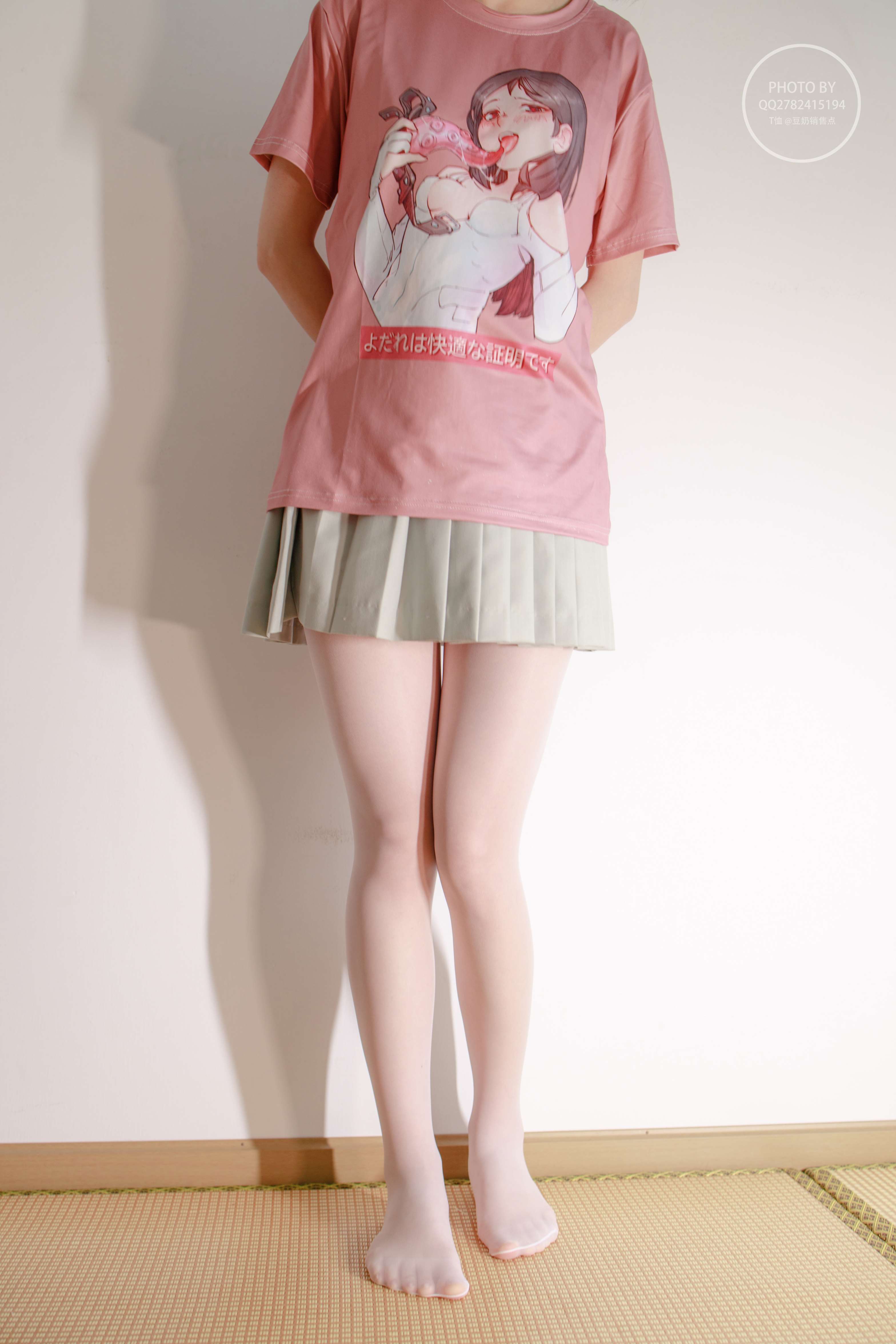 無料 NO.004 凉席上的白丝美少女[40P／604MB] 插图1
