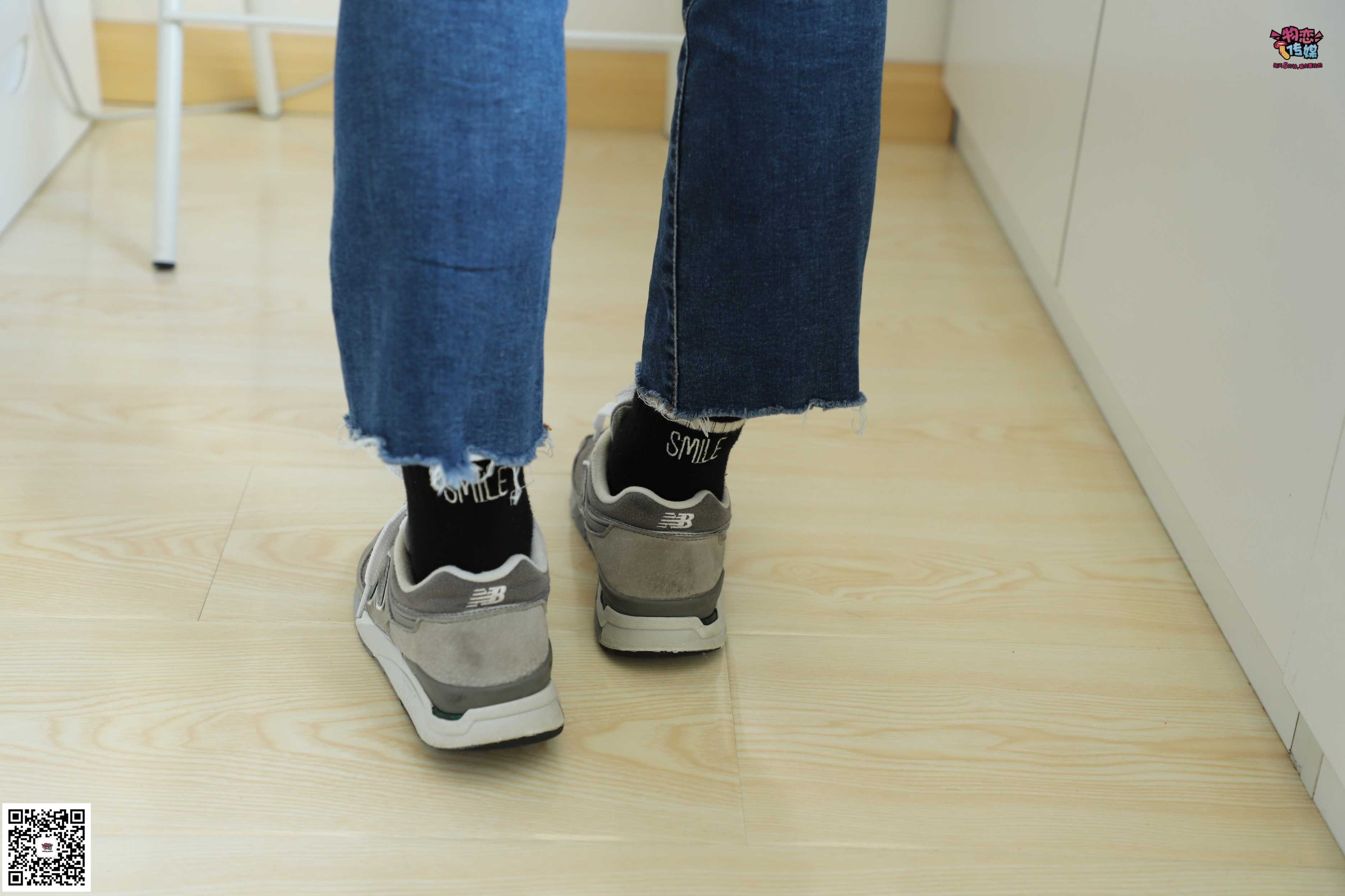 图片[2]-物恋传媒 No.006 可爱的大二小姐姐来啦，H白棉袜加SW哦  [99P+1.07GB]-COS写真在线网