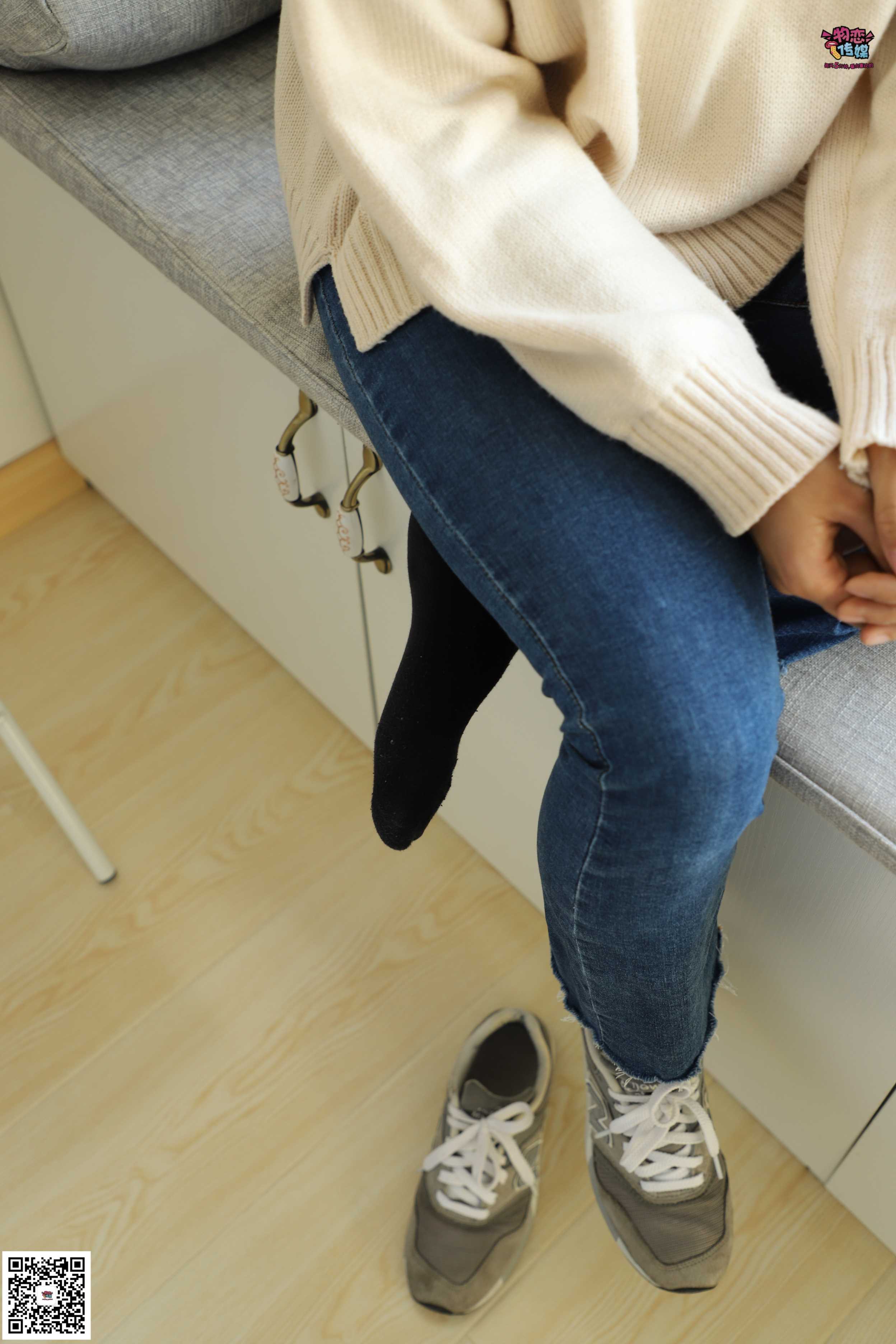 图片[5]-物恋传媒 No.006 可爱的大二小姐姐来啦，H白棉袜加SW哦  [99P+1.07GB]-COS写真在线网