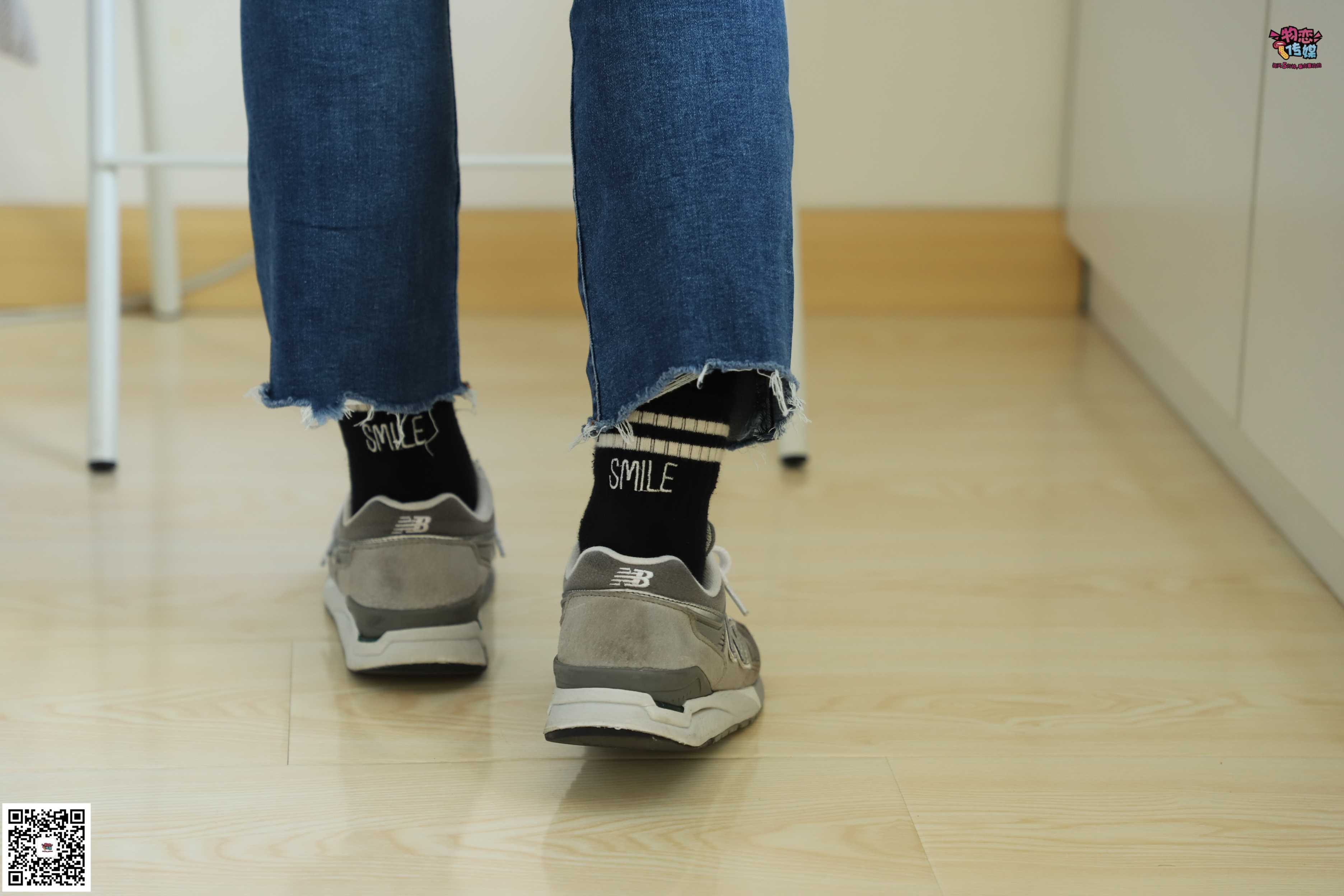 图片[3]-物恋传媒 No.006 可爱的大二小姐姐来啦，H白棉袜加SW哦  [99P+1.07GB]-COS写真在线网