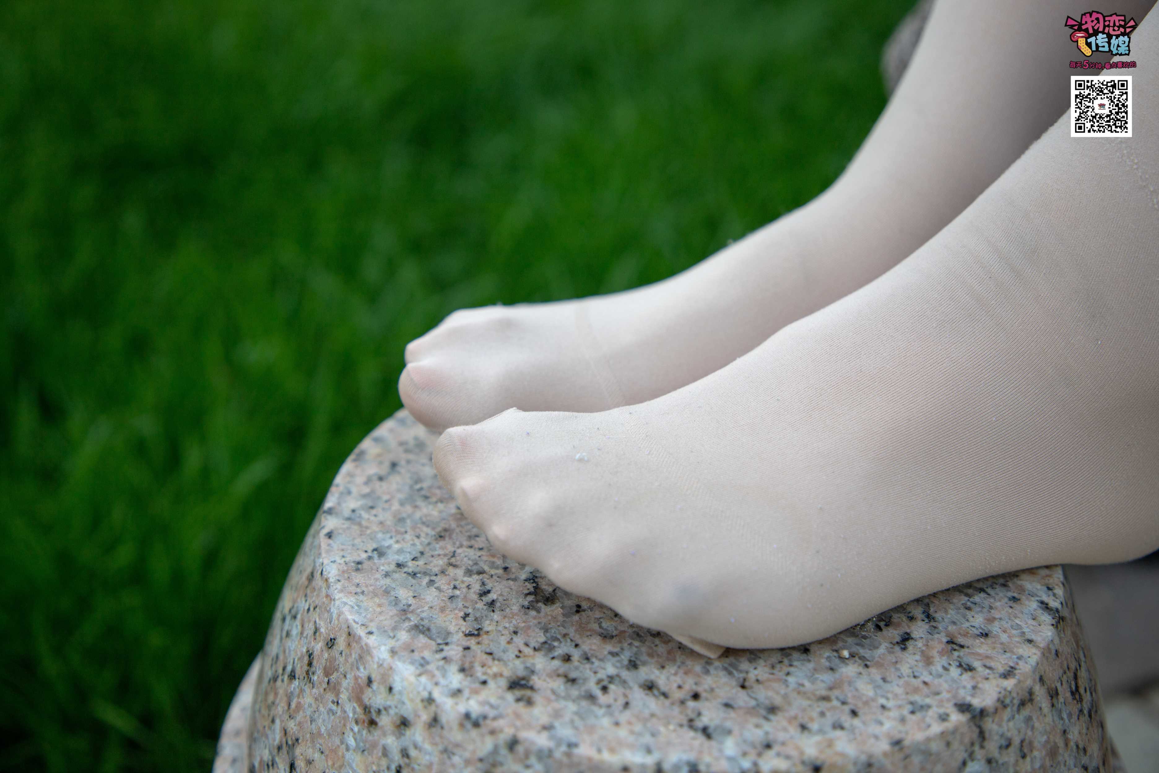 图片[3]-物恋传媒 No.015 书香气质女生，搭配白棉袜  [192P1.46GB]-COS写真在线网