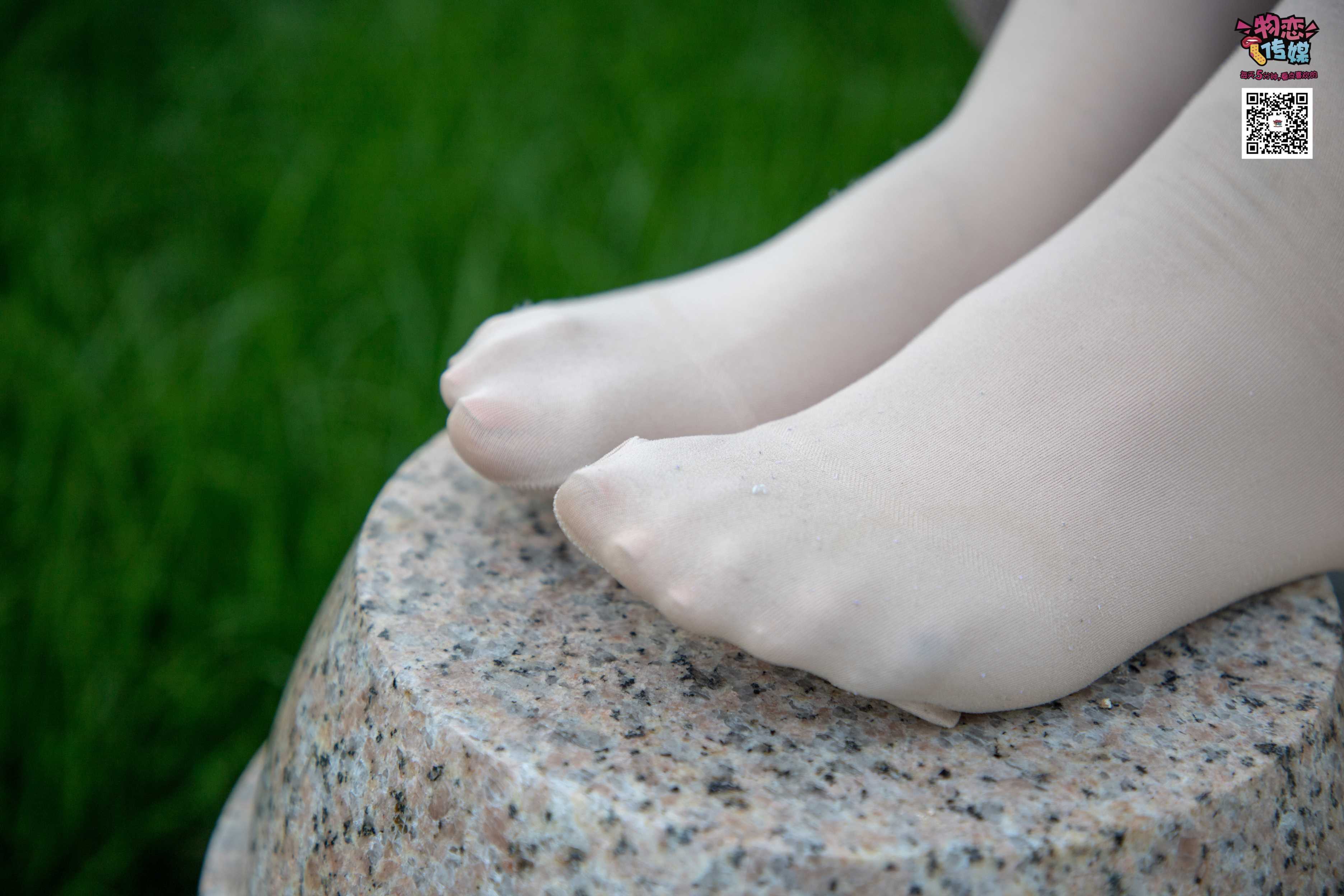 图片[4]-物恋传媒 No.015 书香气质女生，搭配白棉袜  [192P1.46GB]-COS写真在线网