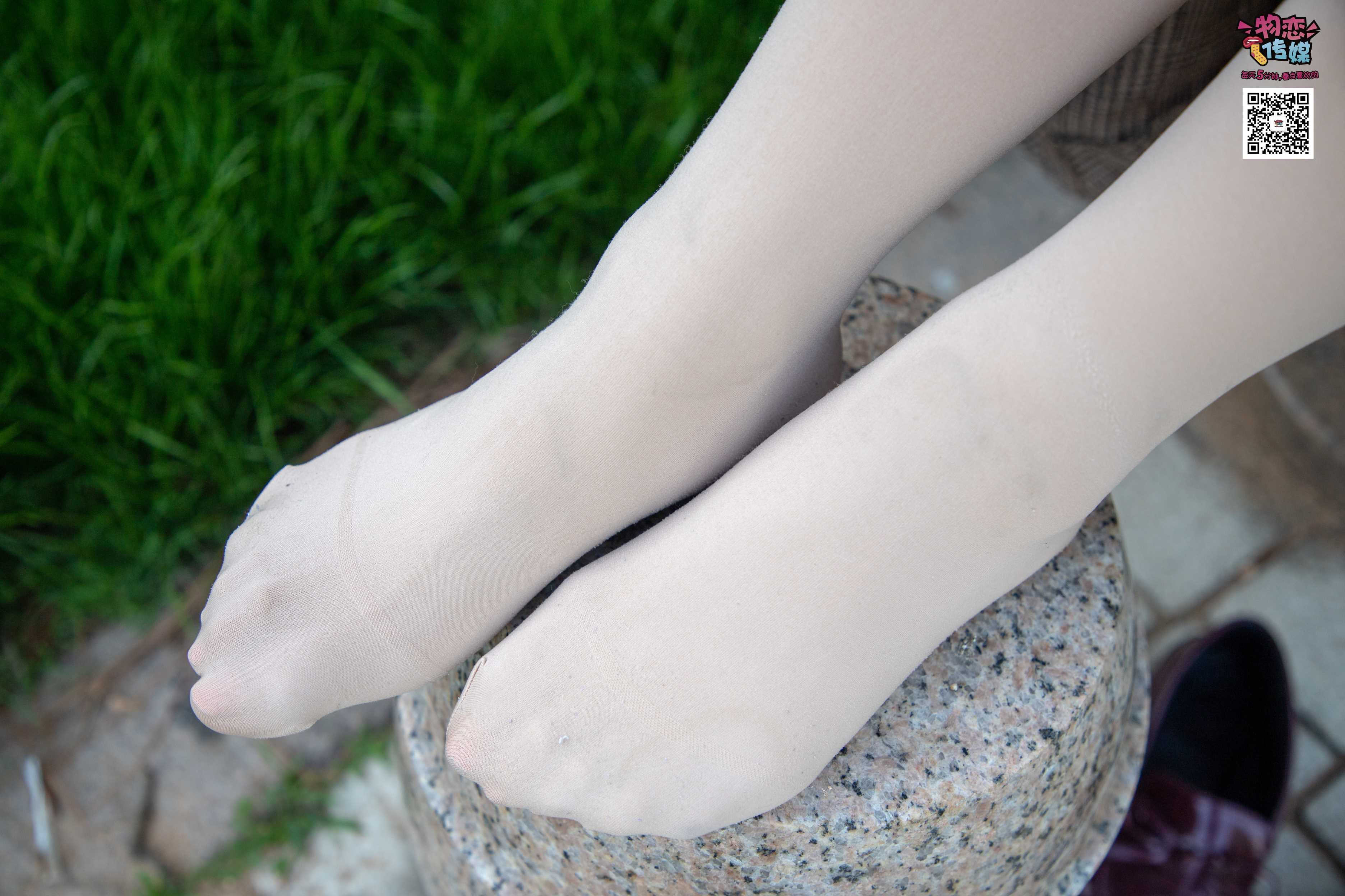 图片[5]-物恋传媒 No.015 书香气质女生，搭配白棉袜  [192P1.46GB]-COS写真在线网