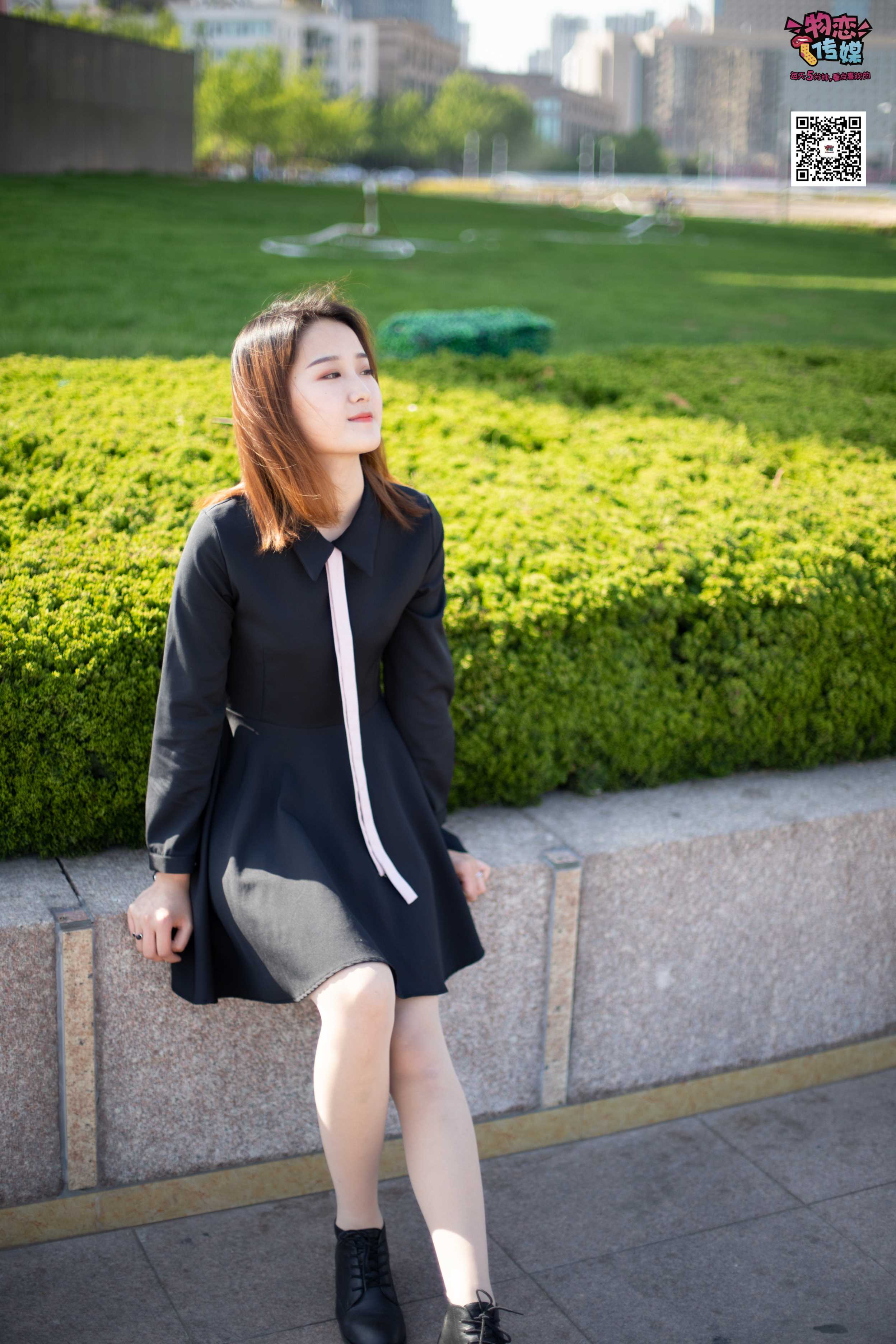 图片[2]-物恋传媒 No.018 清纯的小姐姐哦,透明加小皮鞋  [165P+863MB]-COS写真在线网
