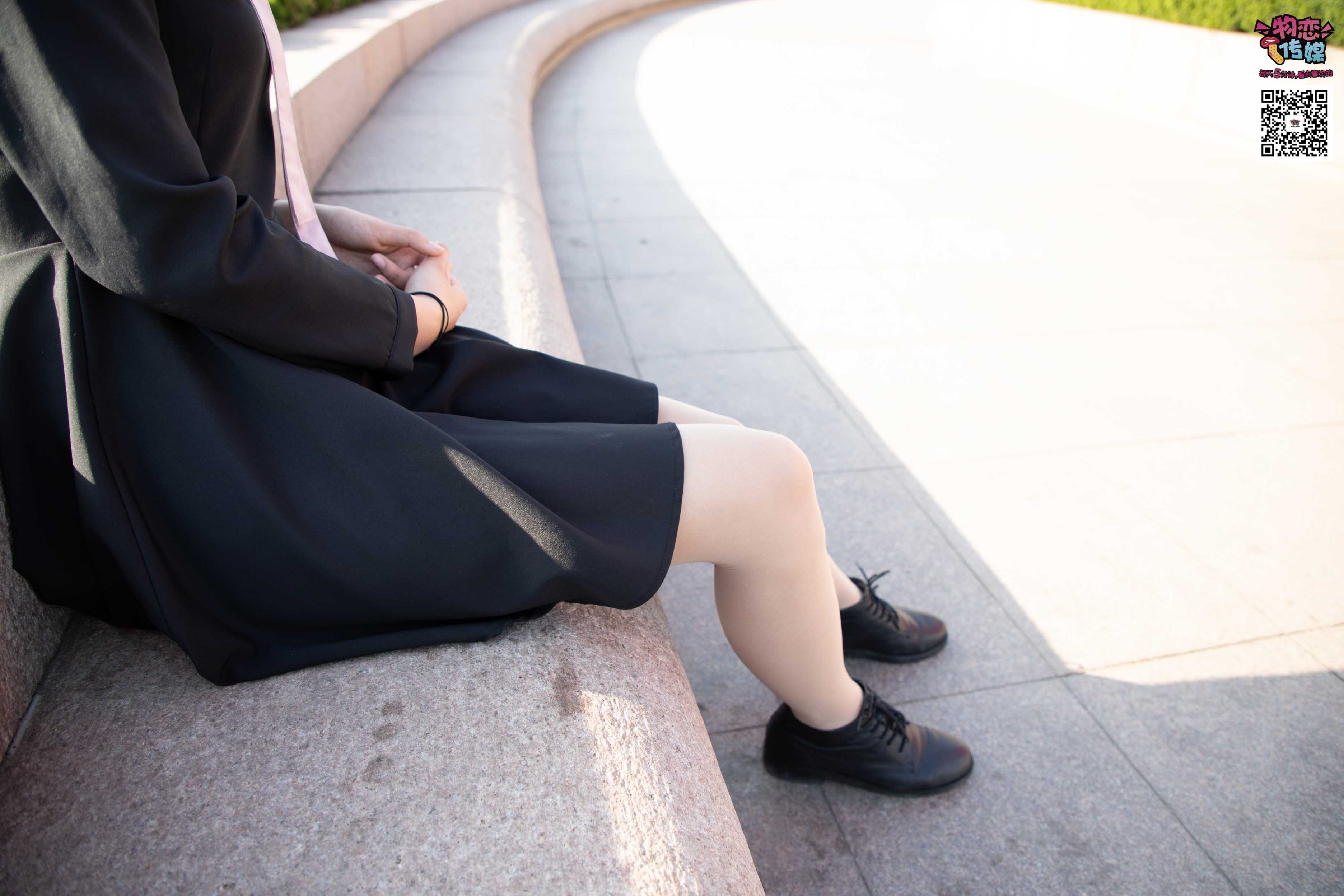 图片[4]-物恋传媒 No.018 清纯的小姐姐哦,透明加小皮鞋  [165P+863MB]-COS写真在线网