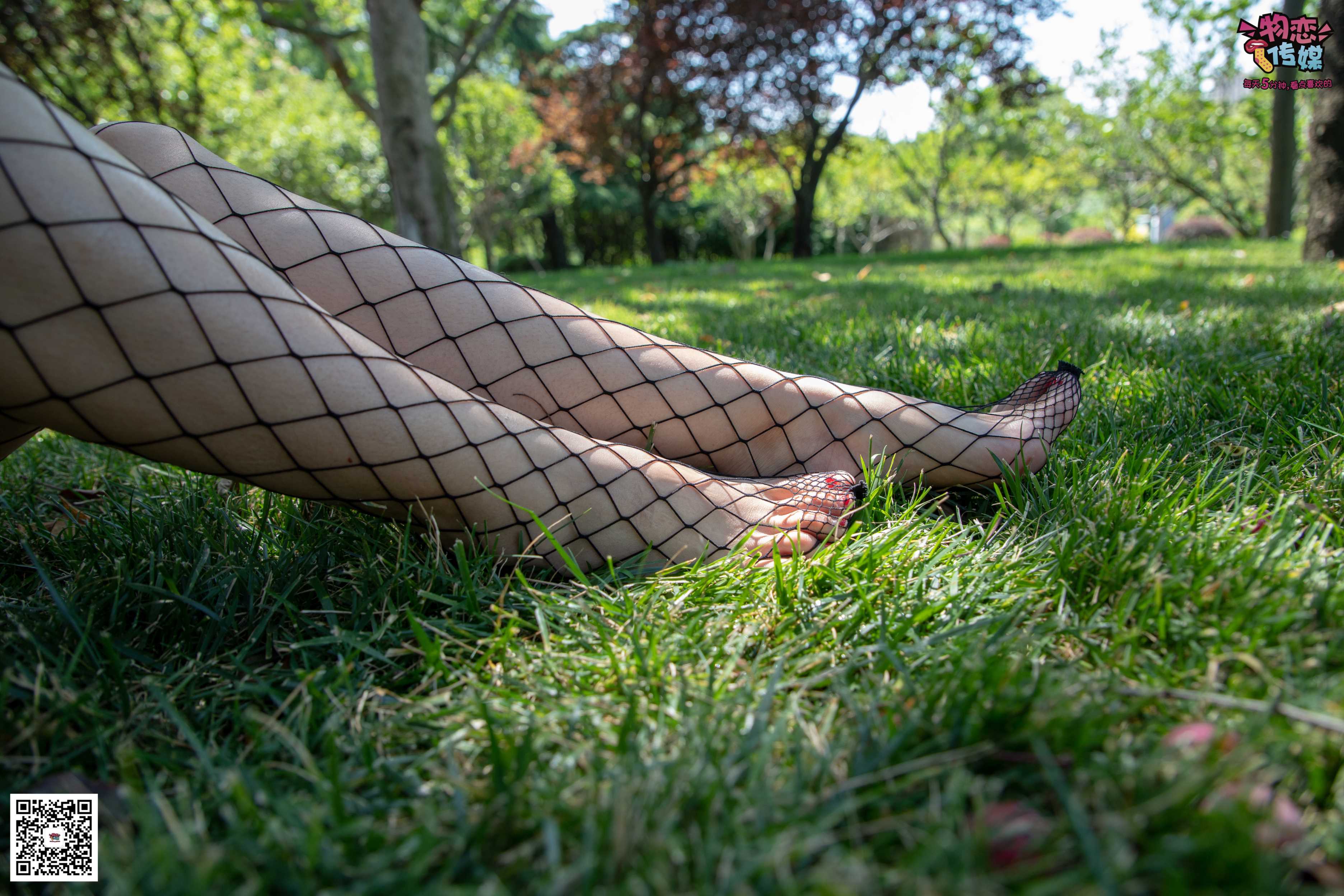 图片[5]-物恋传媒 No.026 白T恤搭配渔网袜,清纯与的激情碰撞  [181P2.25GB]-COS写真在线网