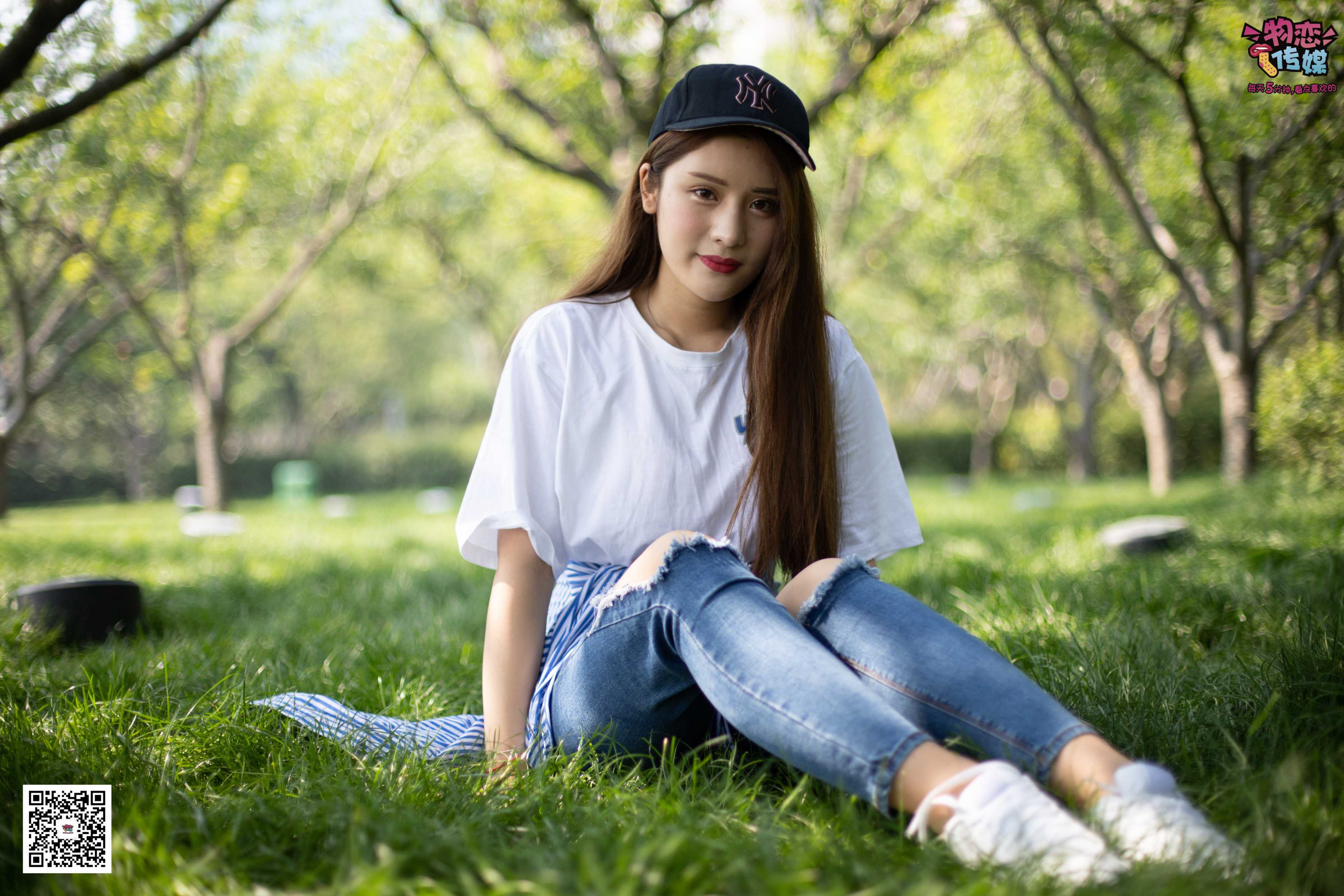 图片[2]-物恋传媒 No.027 棒球帽白色板鞋藏棉袜,清纯运动美少女,今日份的网红小姐姐请收下  [192P2.48GB]-COS写真在线网