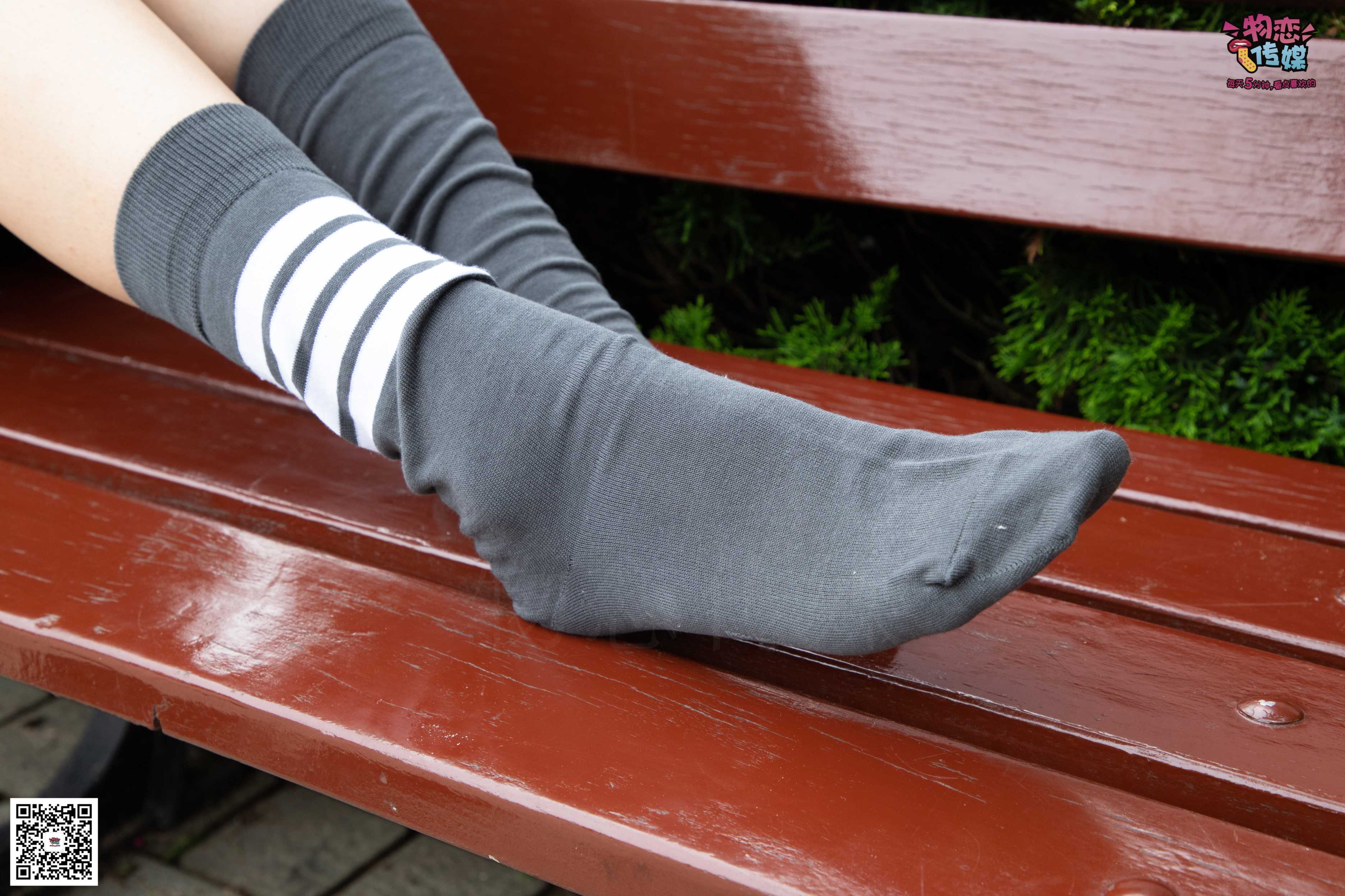 图片[3]-物恋传媒 No.030 剑眉星目,烈焰红唇,御姐范美女与可爱棉袜  [189P1.92GB]-COS写真在线网