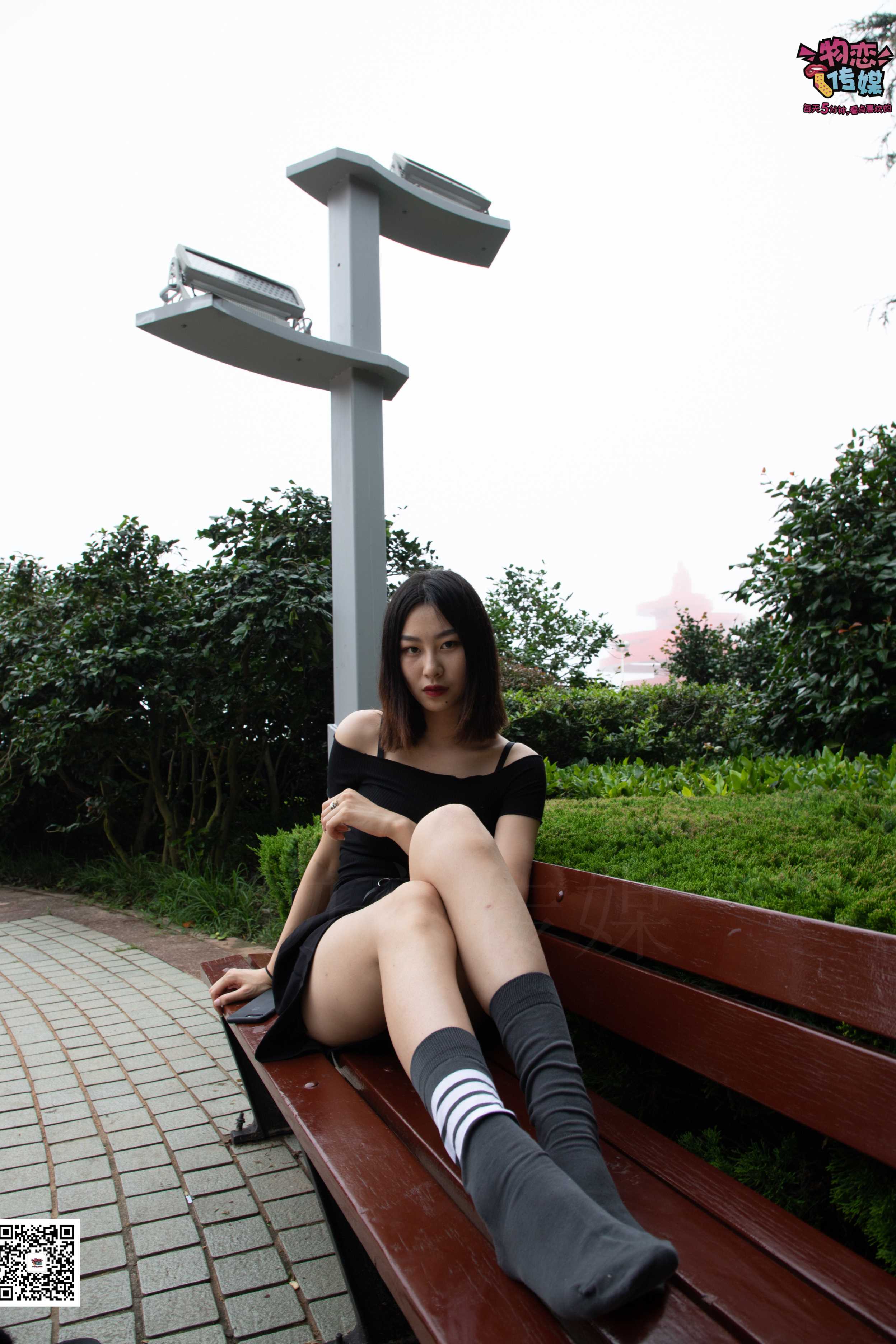 图片[4]-物恋传媒 No.030 剑眉星目,烈焰红唇,御姐范美女与可爱棉袜  [189P1.92GB]-COS写真在线网