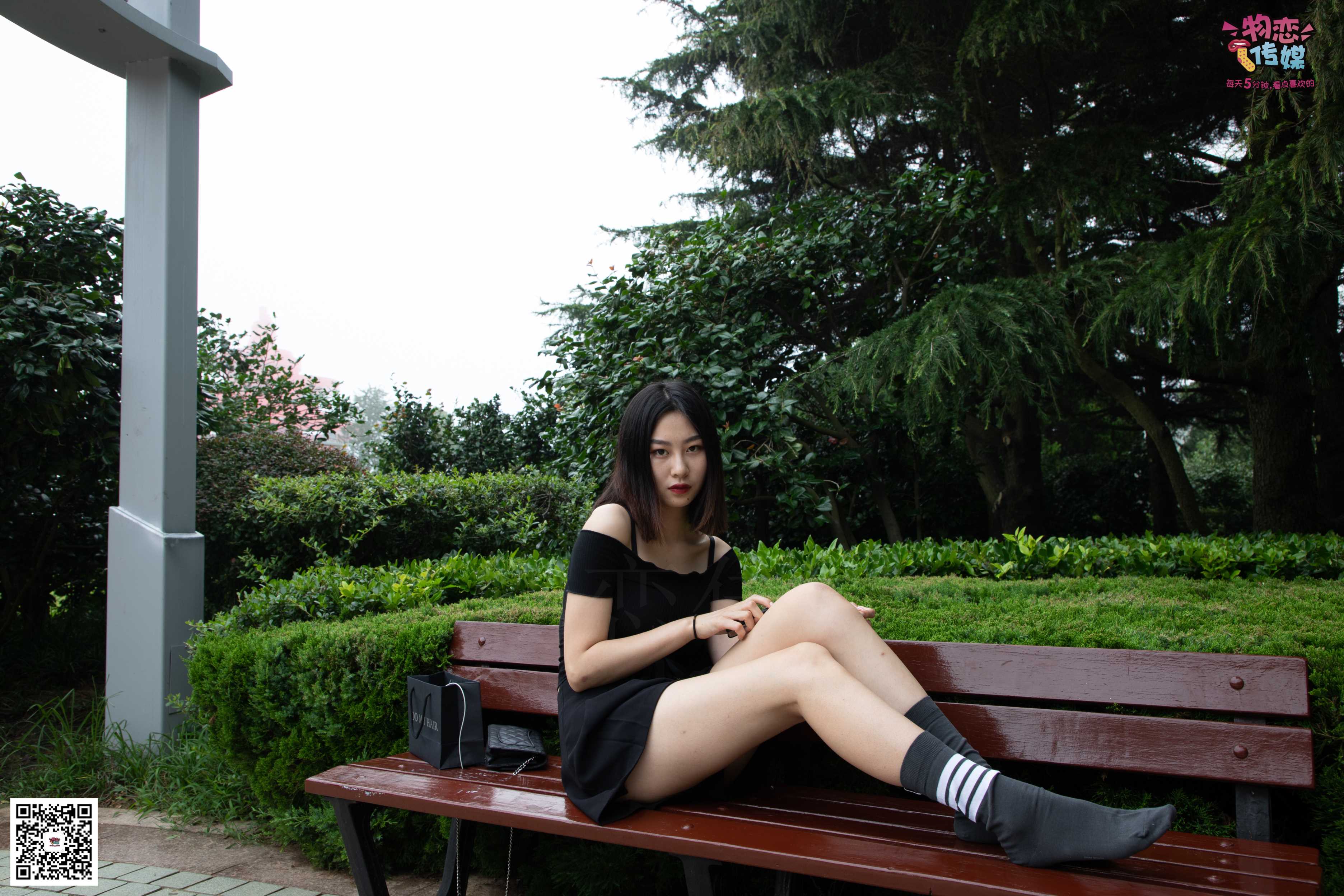 图片[5]-物恋传媒 No.030 剑眉星目,烈焰红唇,御姐范美女与可爱棉袜  [189P1.92GB]-COS写真在线网