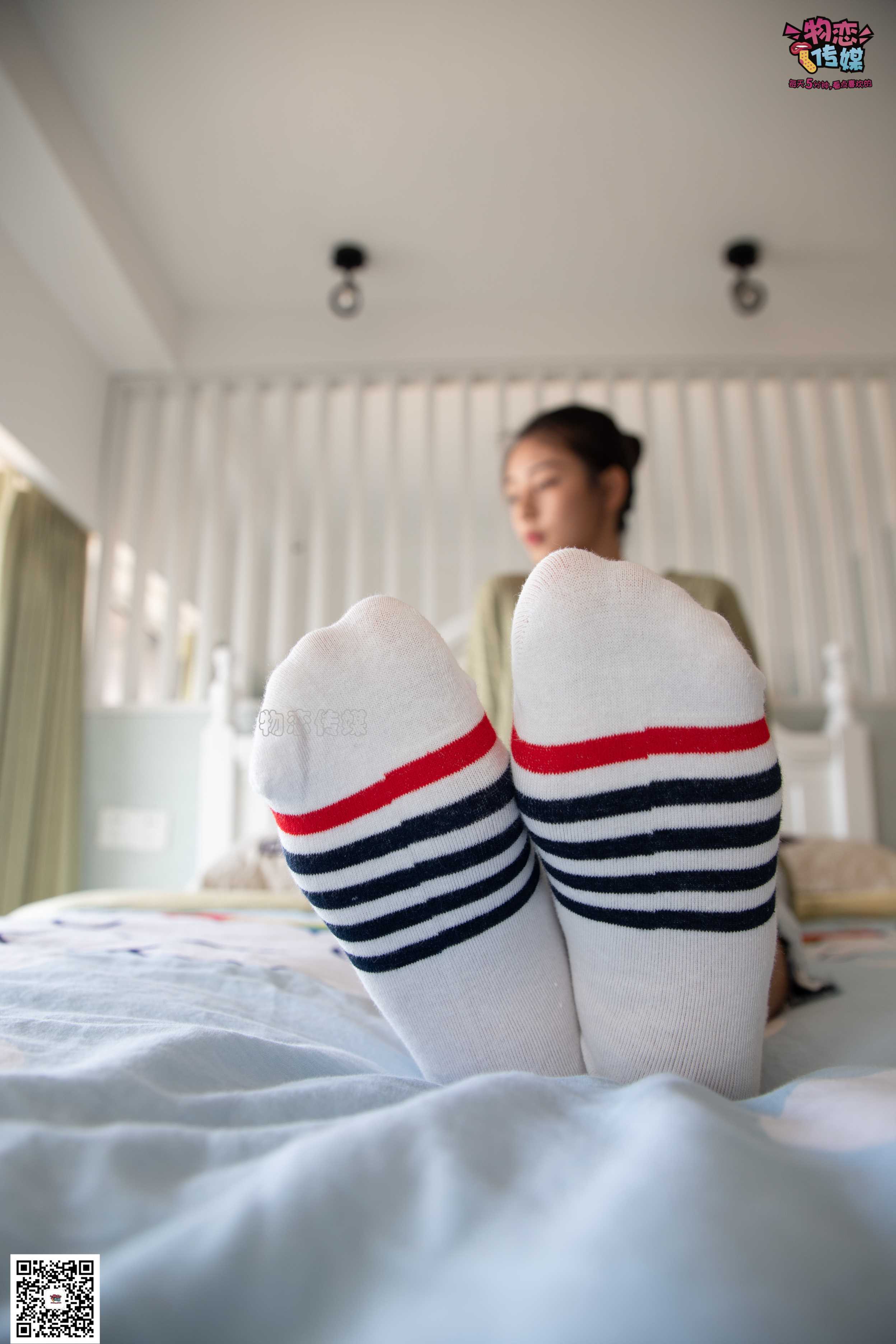 图片[6]-物恋传媒 No.067 锁骨的秘密。白色板鞋配白色横纹棉袜  [189P1.14GB]-COS写真在线网