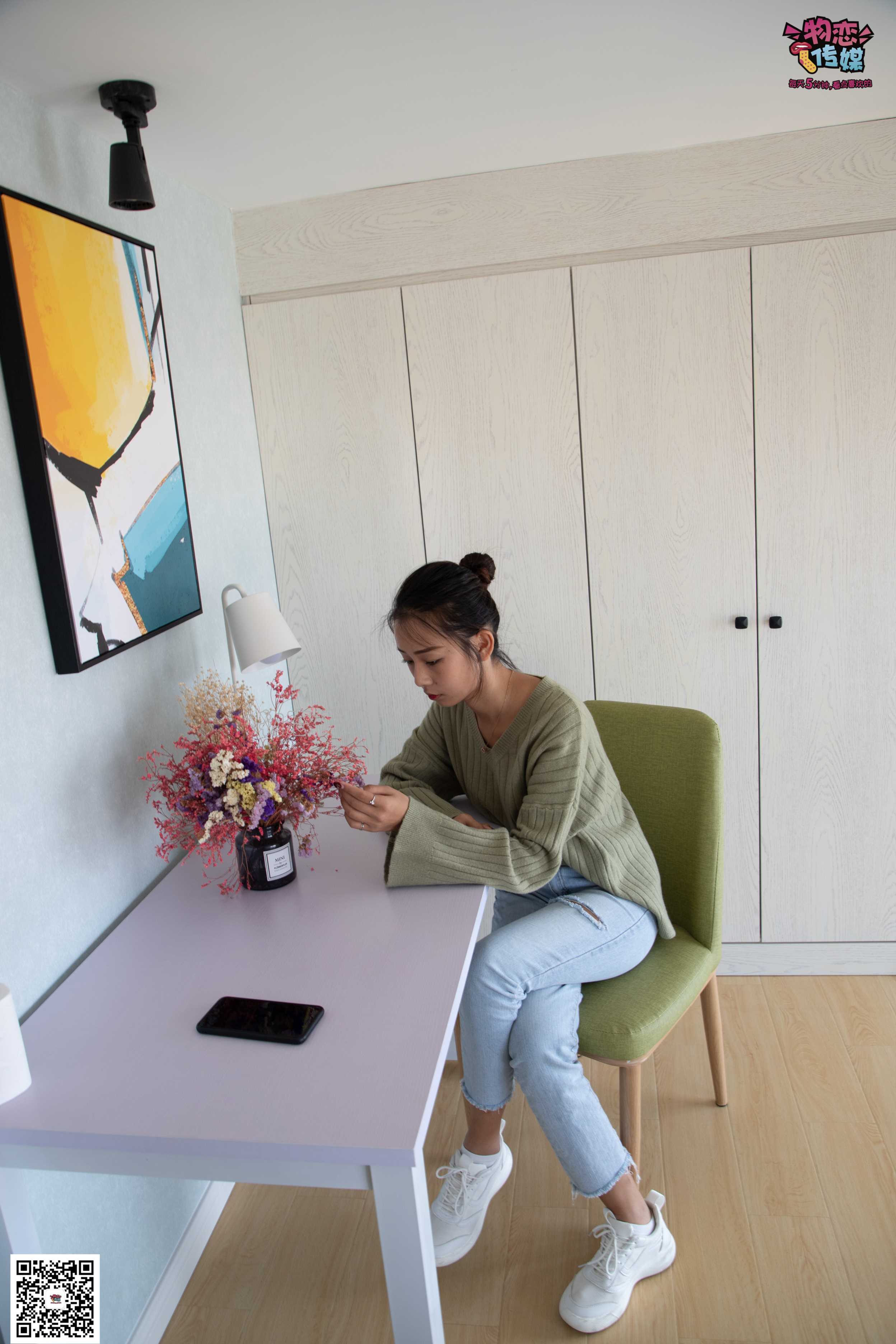 图片[2]-物恋传媒 No.067 锁骨的秘密。白色板鞋配白色横纹棉袜  [189P1.14GB]-COS写真在线网