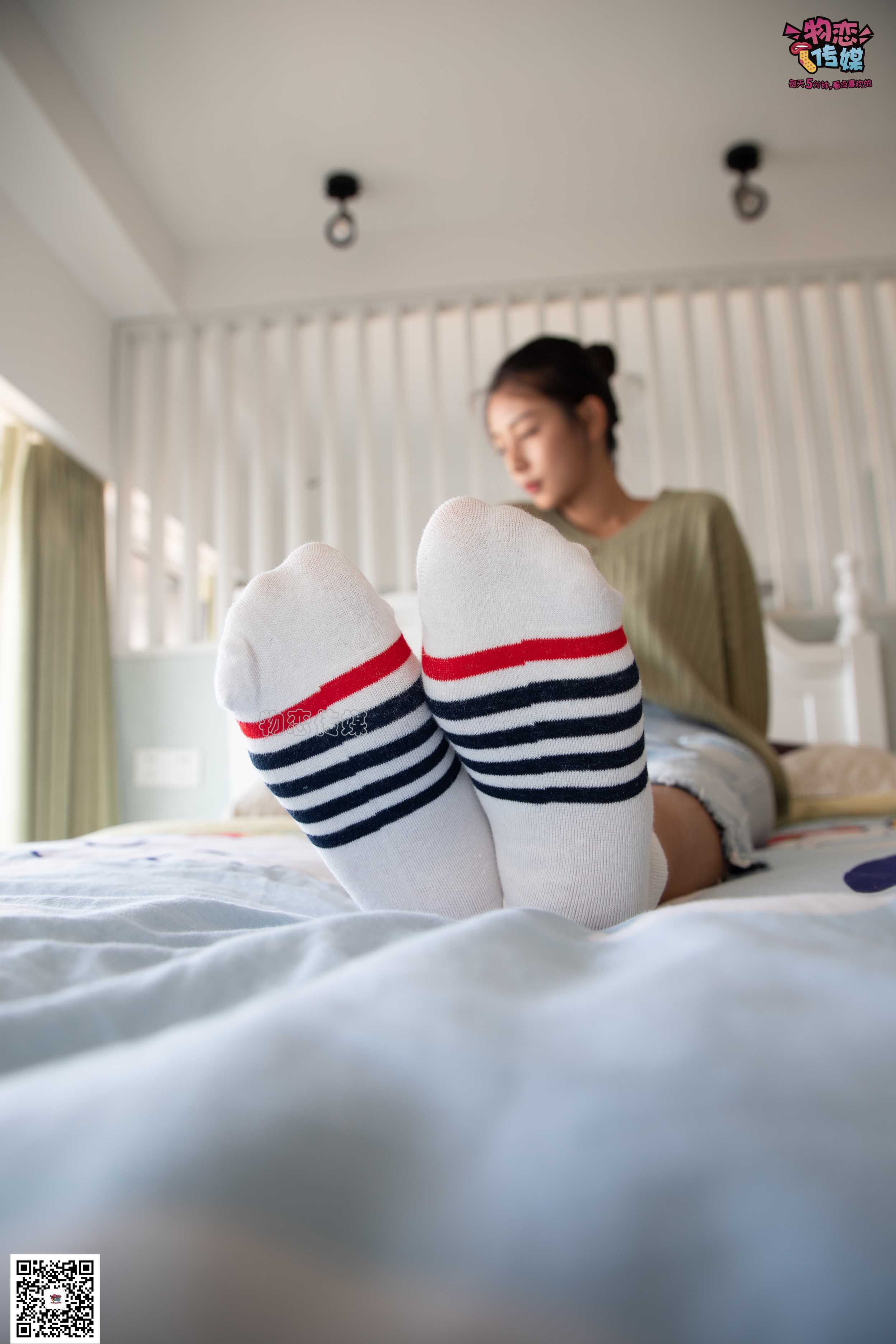 图片[4]-物恋传媒 No.067 锁骨的秘密。白色板鞋配白色横纹棉袜  [189P1.14GB]-COS写真在线网