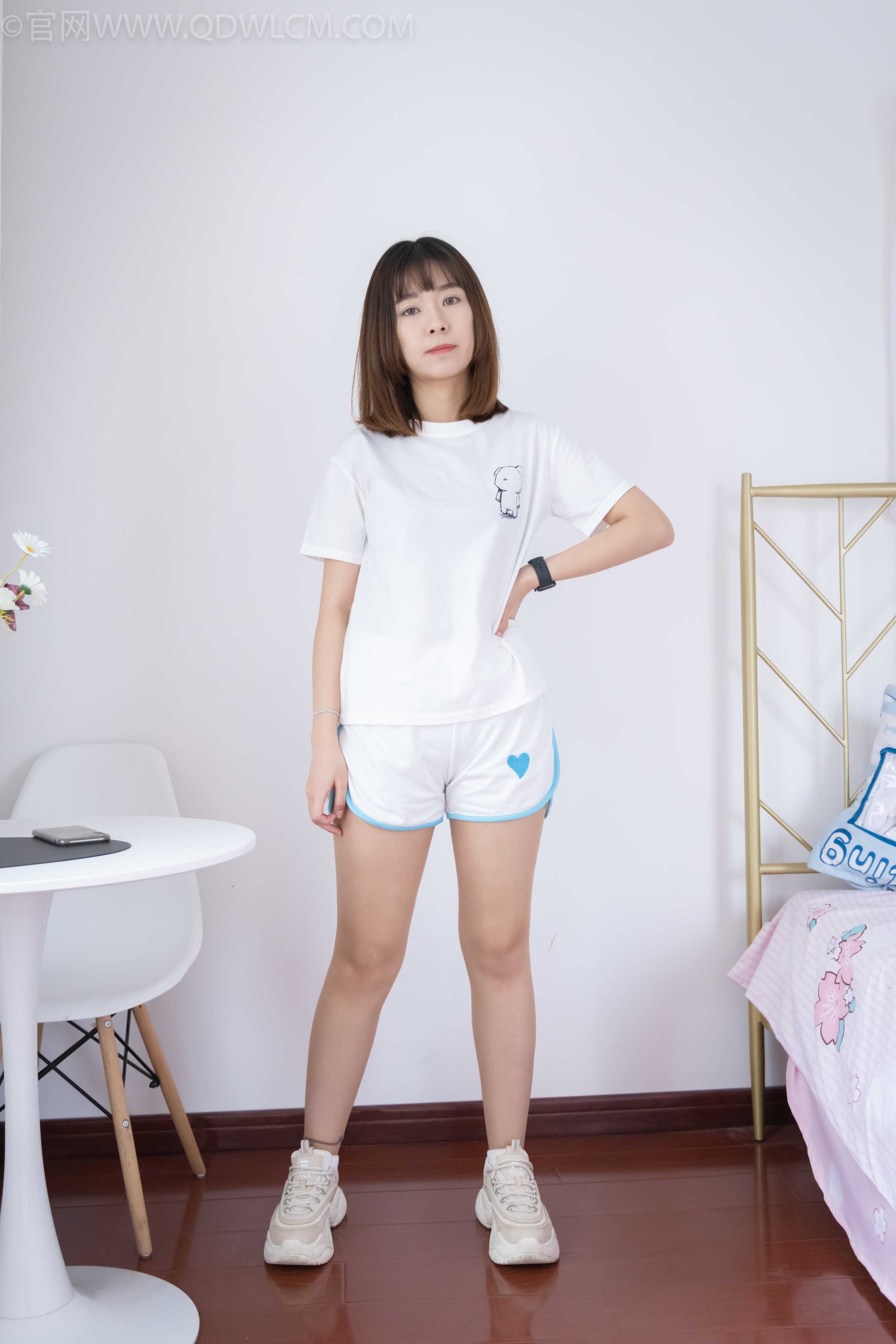 物恋传媒 NO.1033 婷婷-运动鞋、白棉袜、 [162P+1V／4.57GB] 插图2