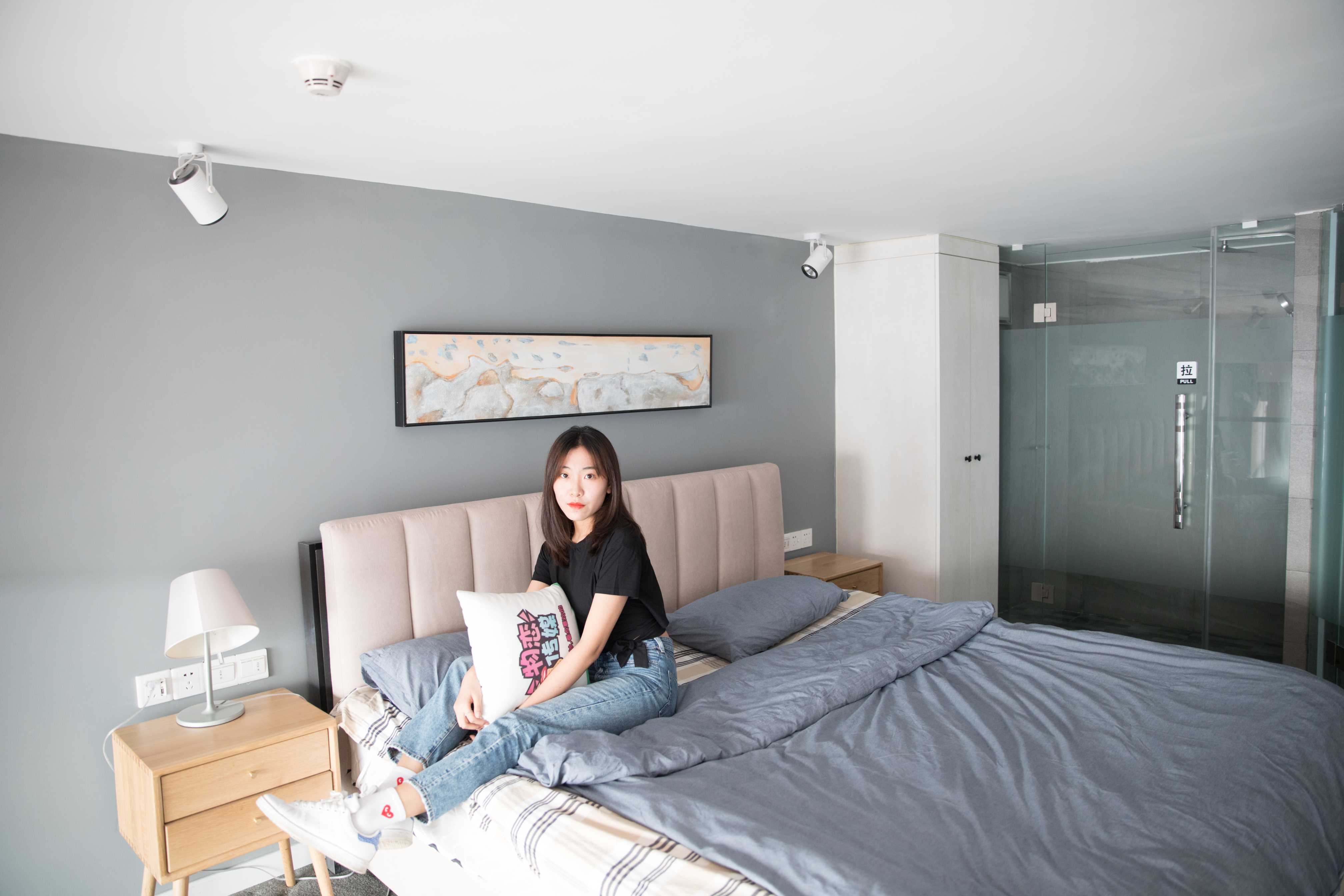 图片[5]-物恋传媒 No.132 Elise-床边的白色板鞋搭配白色棉袜与灰色棉袜  [147P3.05GB]-COS写真在线网