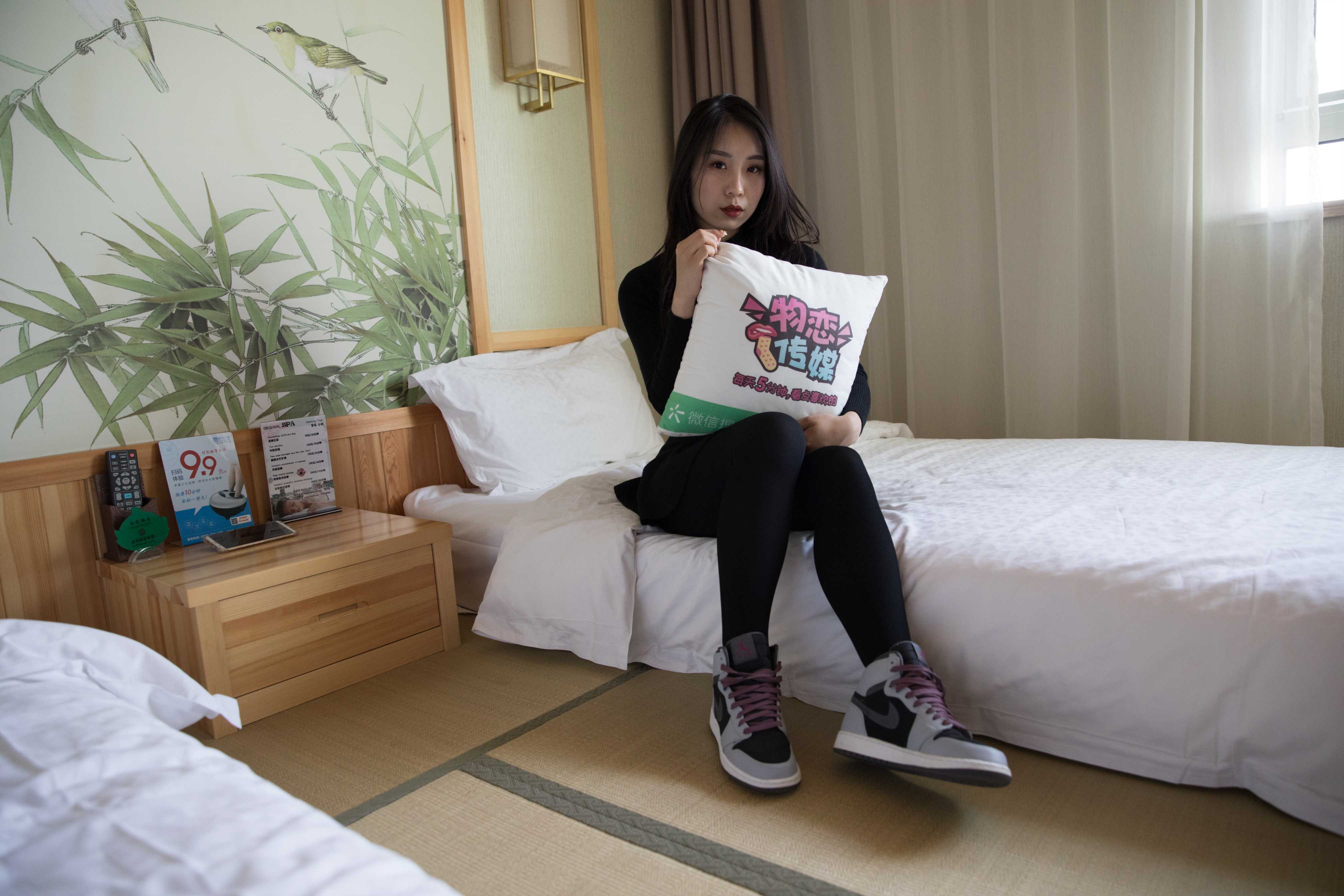 图片[2]-物恋传媒 No.149 璐璐-舞蹈系女生的AJ与厚  [137P7.71G]-COS写真在线网