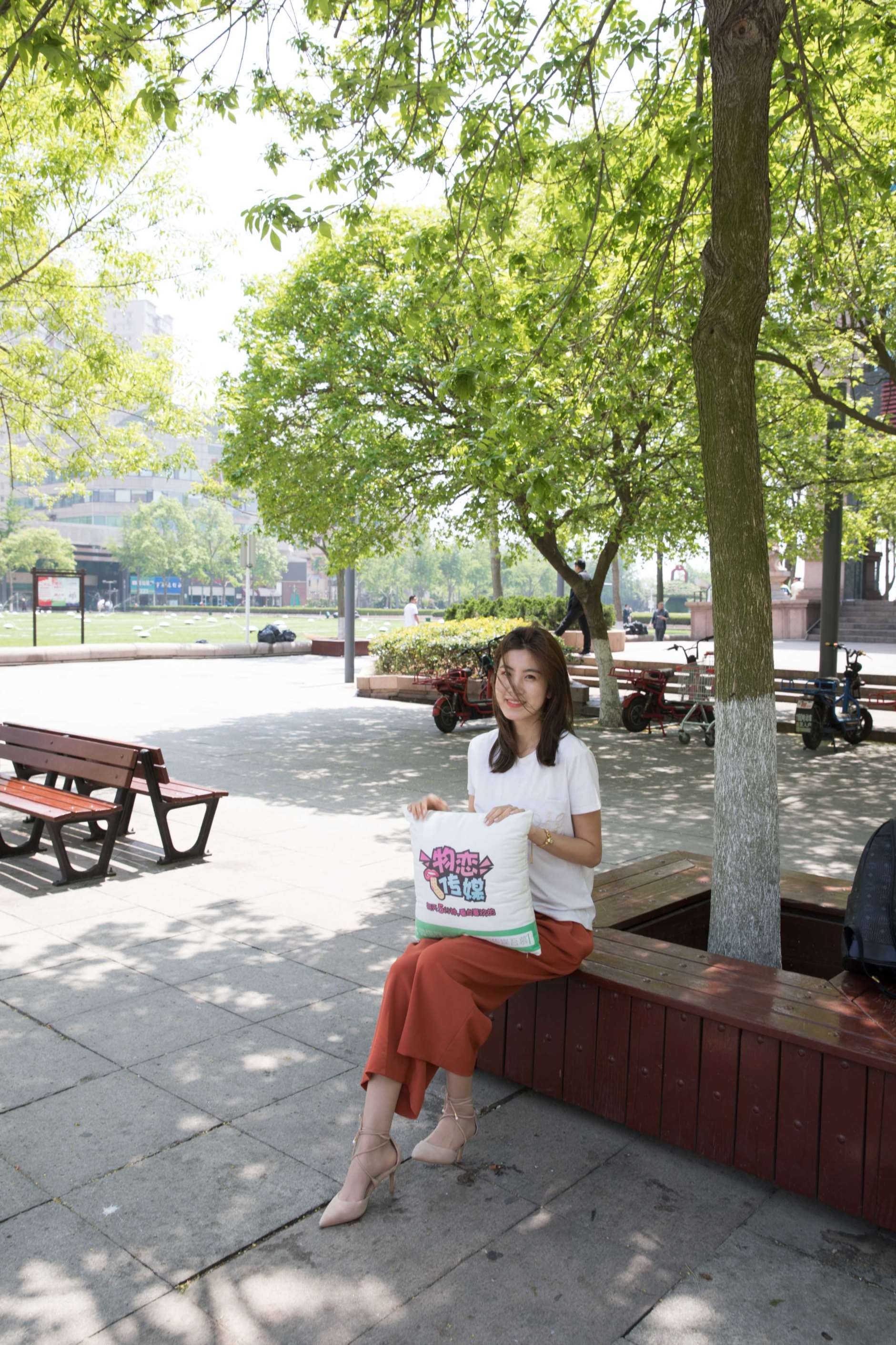 图片[2]-物恋传媒 No.150 柠檬-听，风里都是爱你的声音  [196P4.58G]-COS写真在线网