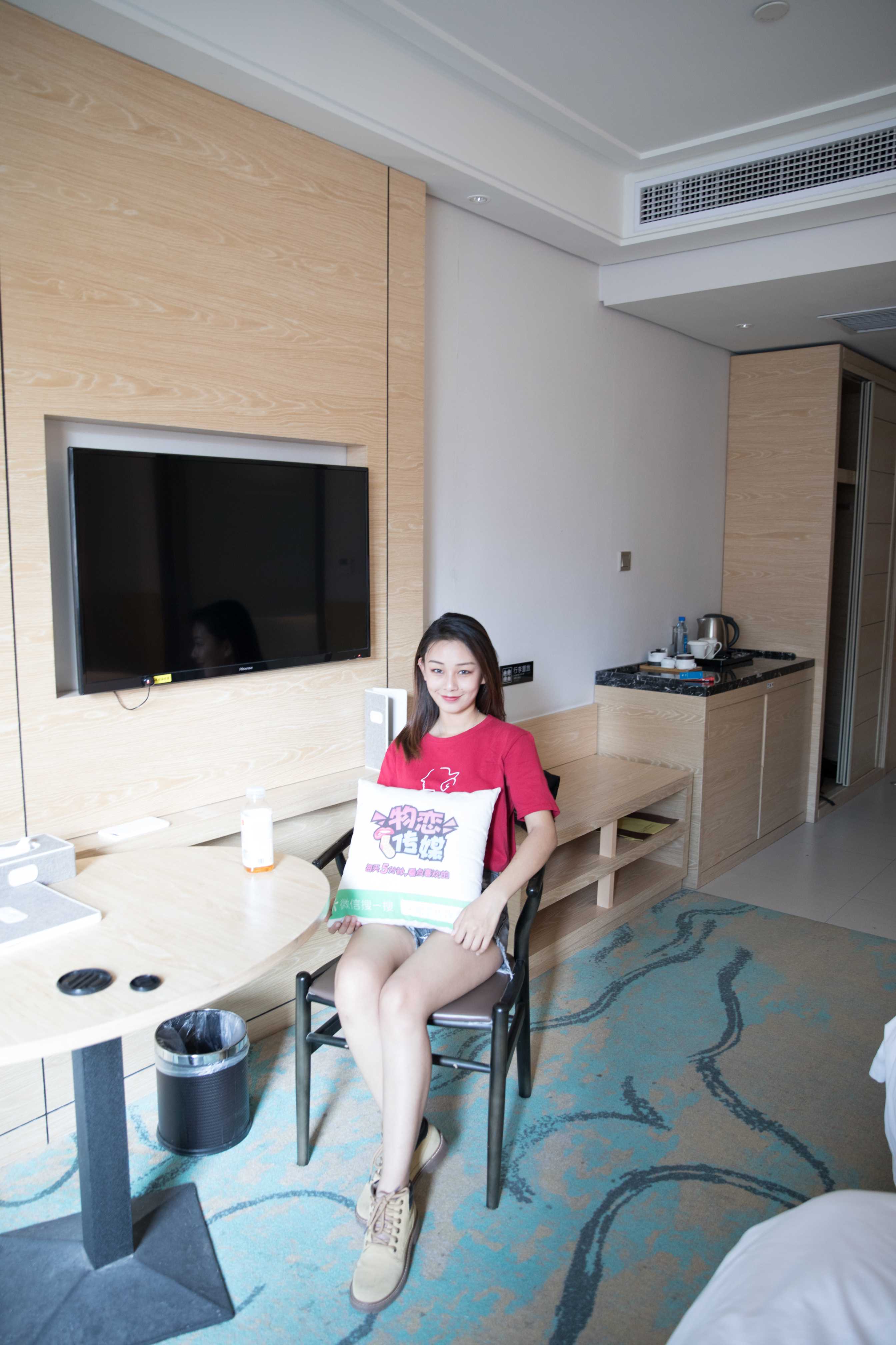 图片[2]-物恋传媒 No.165 岚岚-夏日里的马丁靴  [137P2.32G]-COS写真在线网