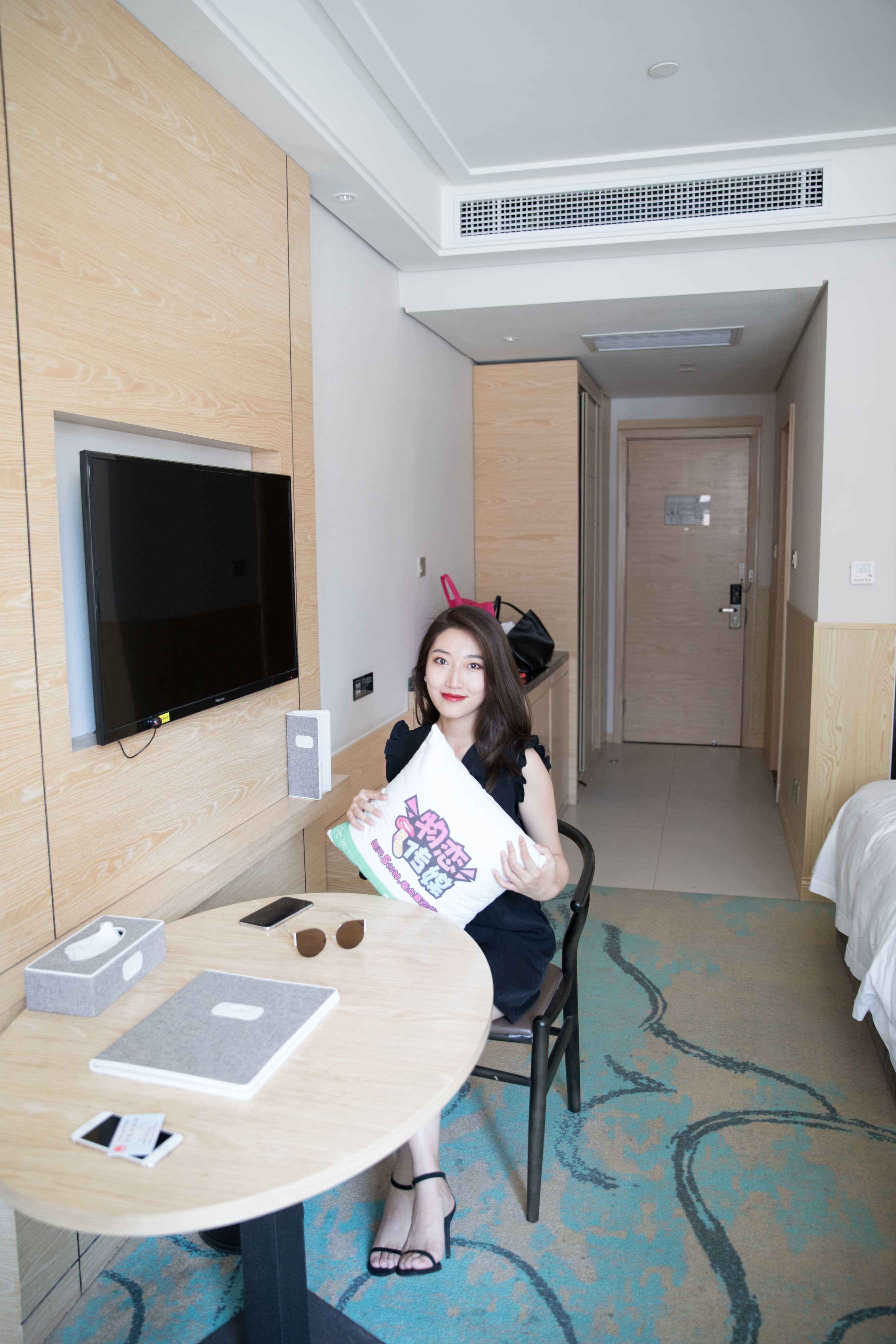 图片[4]-物恋传媒 No.167 雅梦-连衣裙高跟鞋与堆堆袜  [123P2.06G]-COS写真在线网