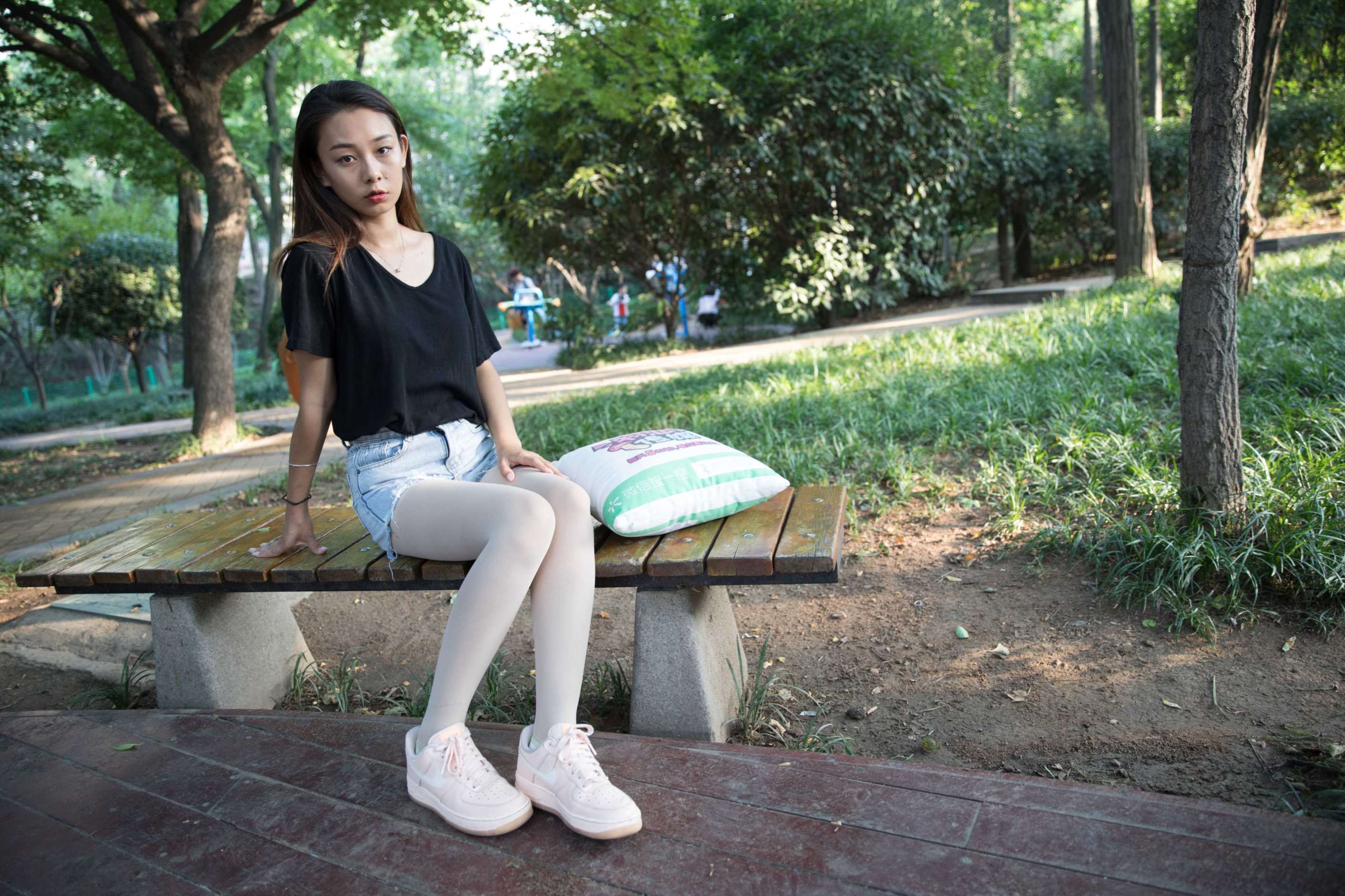 图片[6]-物恋传媒 No.173 岚岚-繁闹公园中的安静姑娘  [168P4.23G]-COS写真在线网