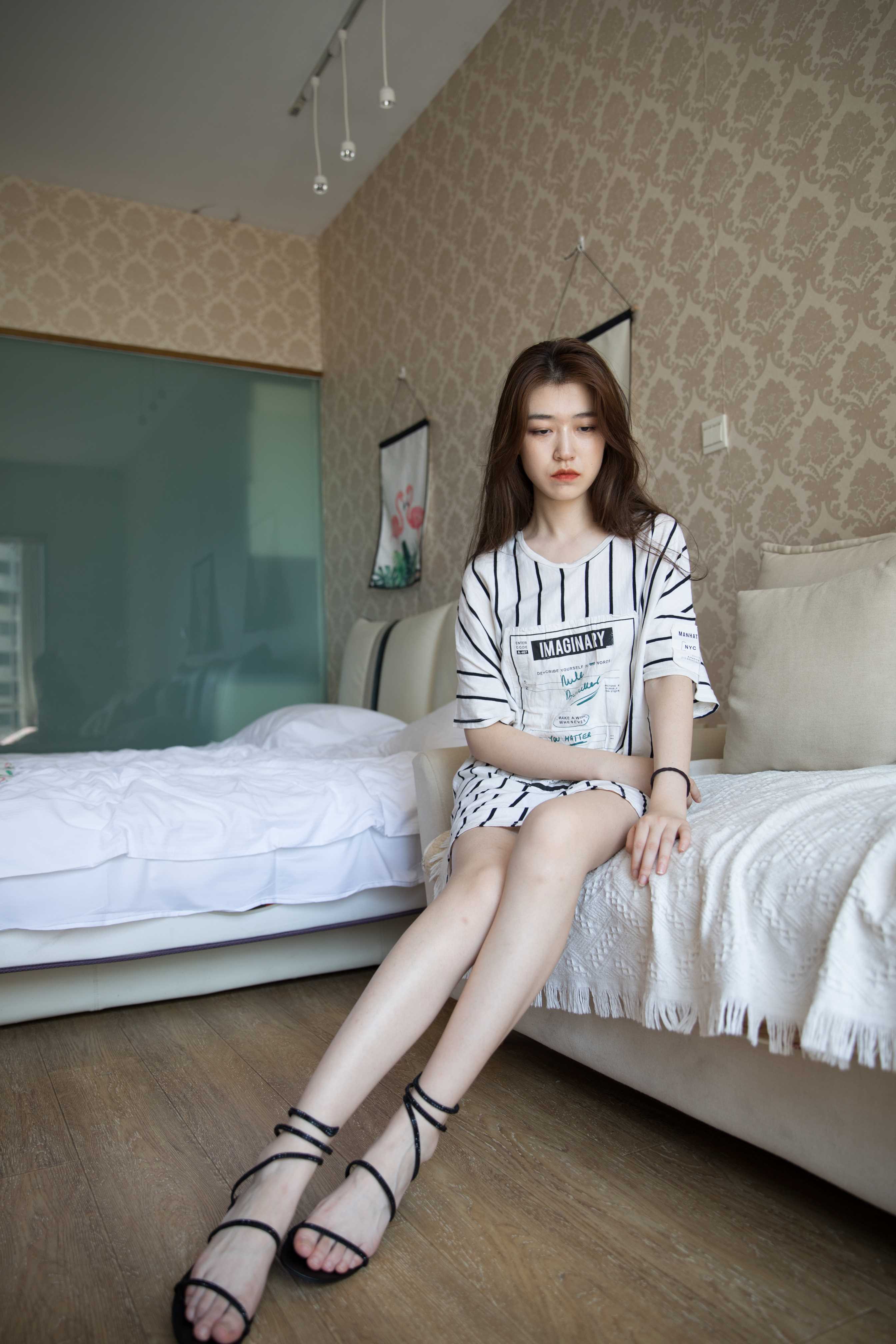 图片[3]-物恋传媒 No.199 佳琪-T恤与高跟鞋  [122P2.81G]-COS写真在线网