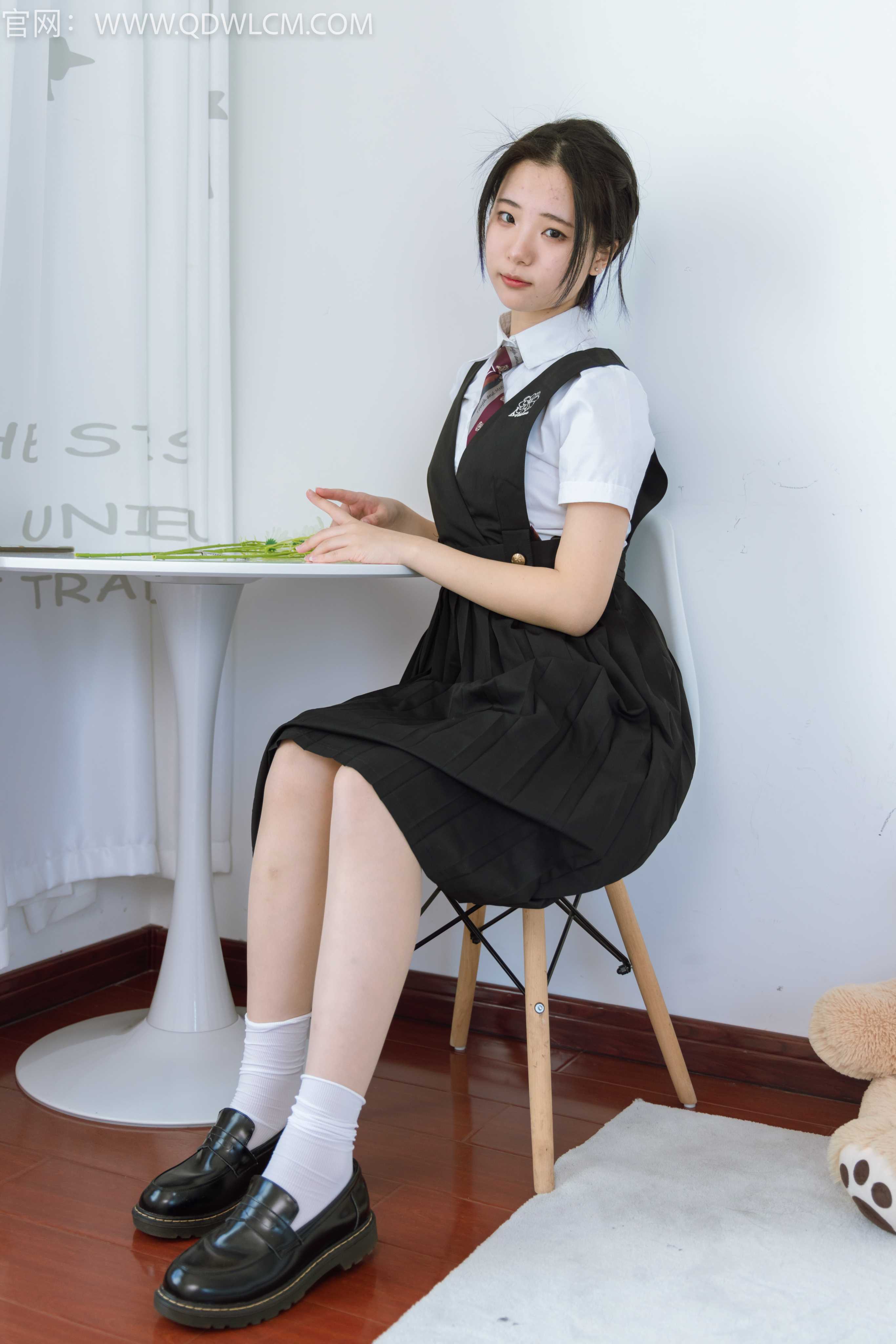 物恋传媒 NO.1349 姜姜-爱你一万年 [150P1V-3.72G] 插图3