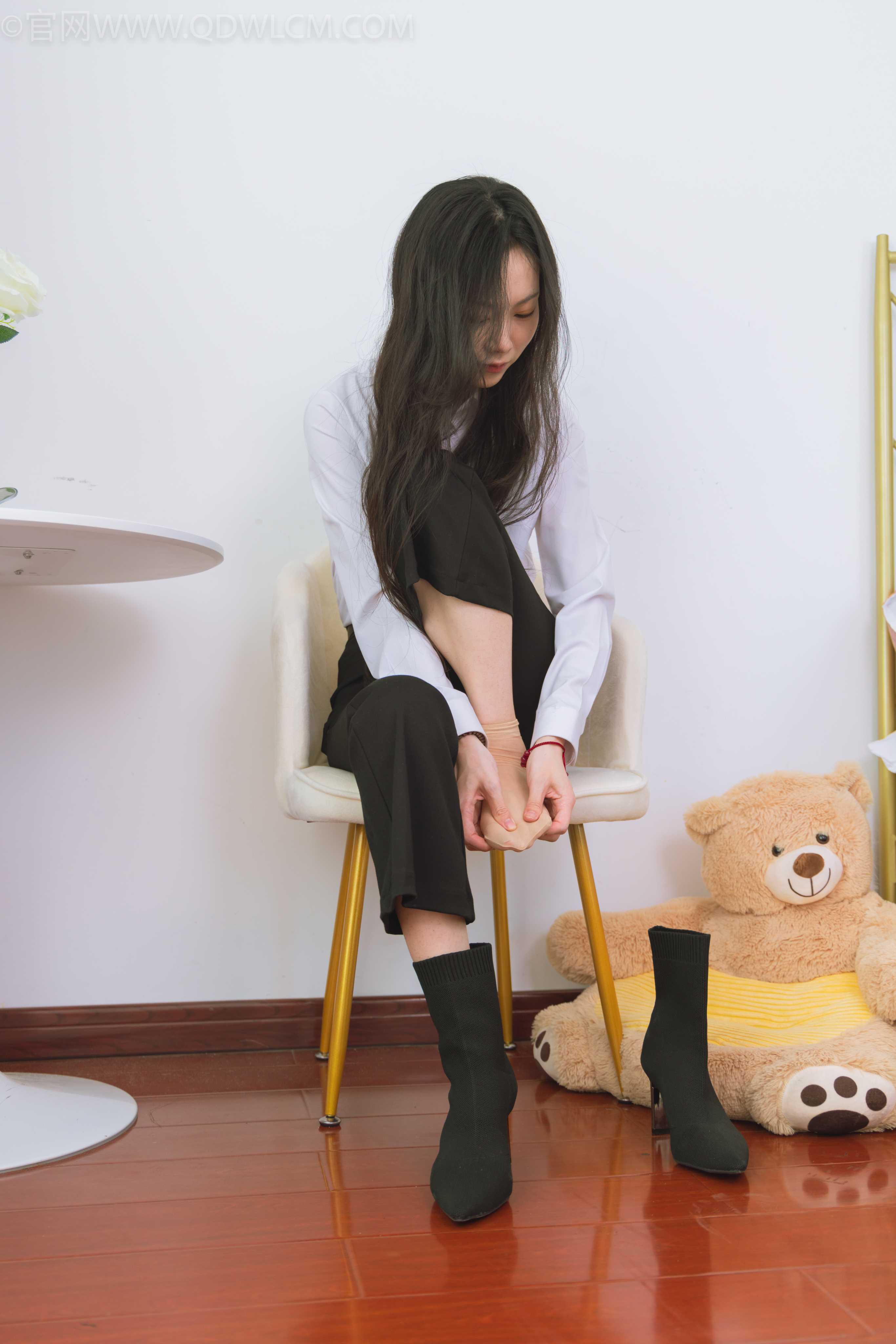 物恋传媒 NO.1503 康康-冷色月光 [150P+1V／4.60GB] 插图1