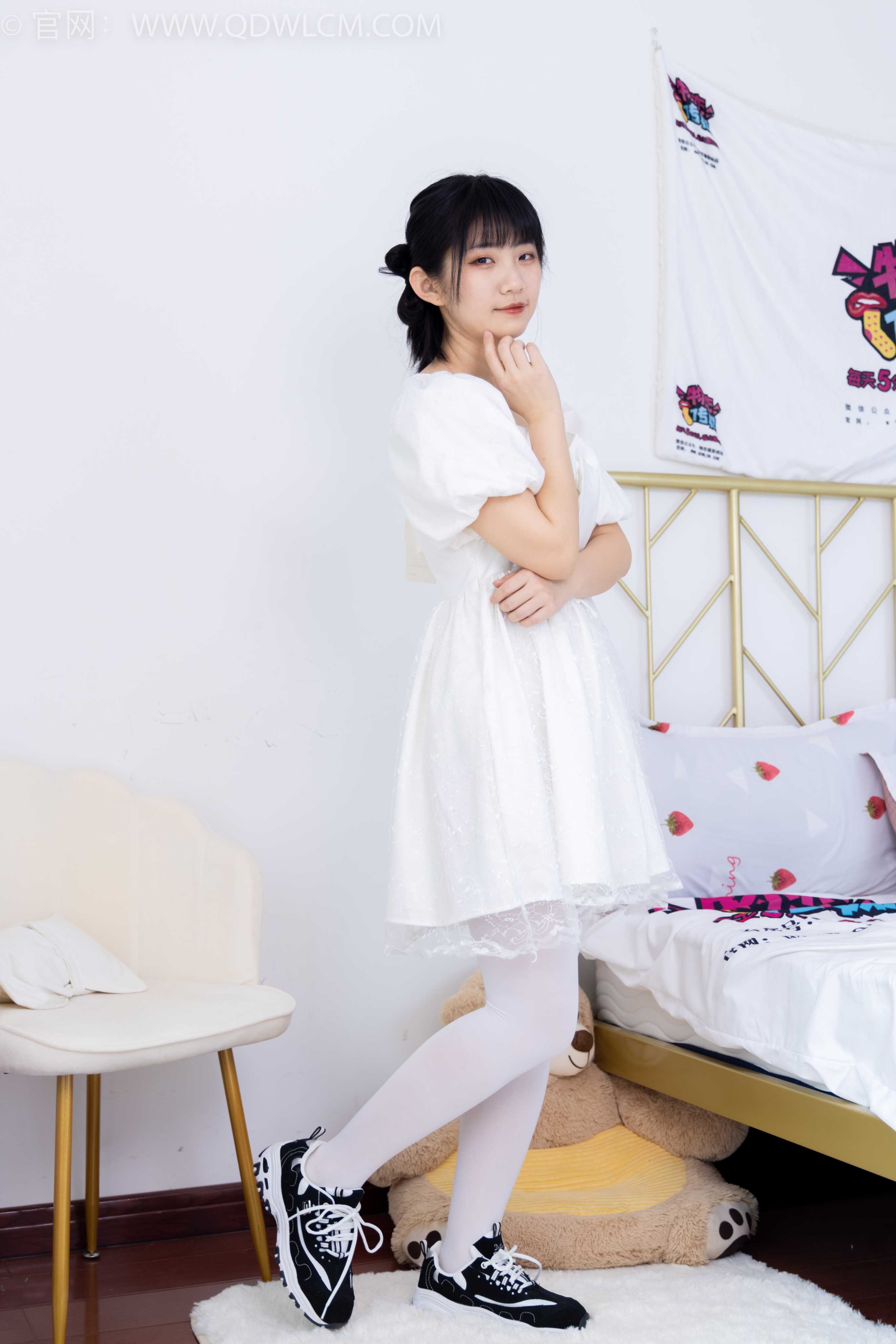 物恋传媒 NO.1581 暗月-纯白茉莉 [150P-1V-3.21G] 插图5