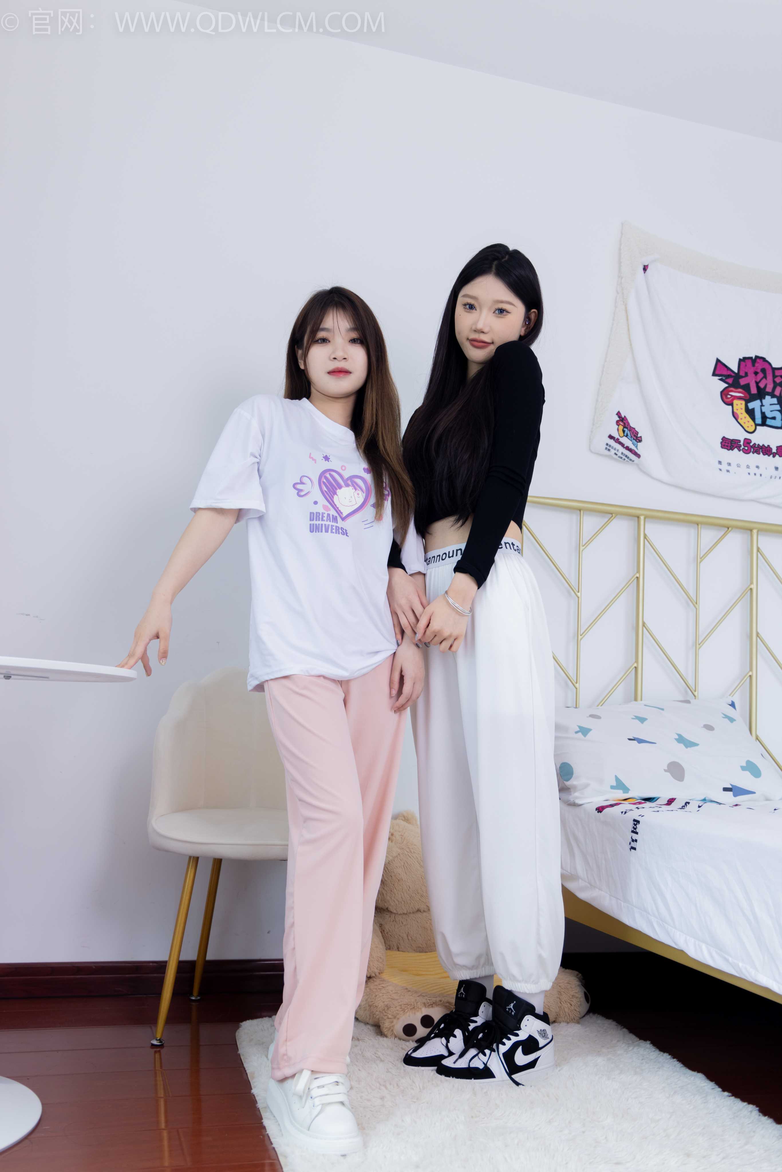 物恋传媒 NO.1789 小竹&闪闪-爱的回归线 [150P-1V-4.82G] 插图4