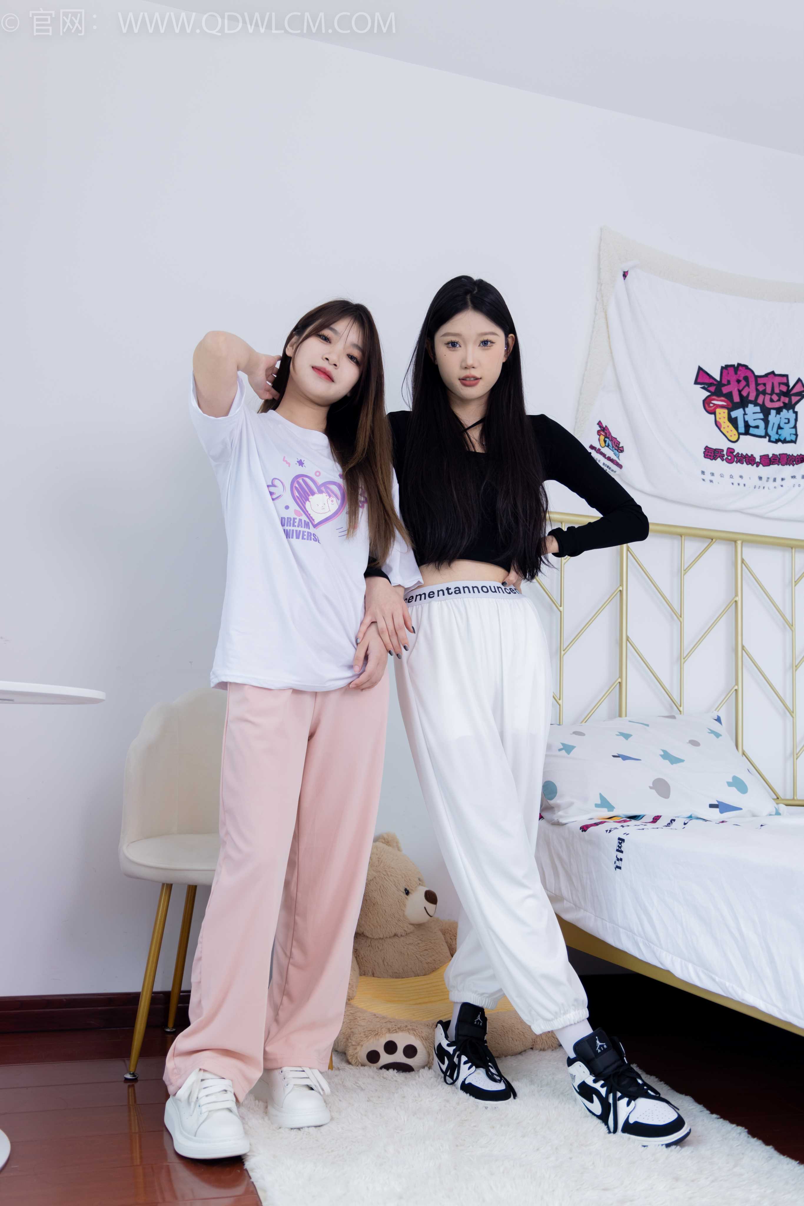 物恋传媒 NO.1789 小竹&闪闪-爱的回归线 [150P-1V-4.82G] 插图3