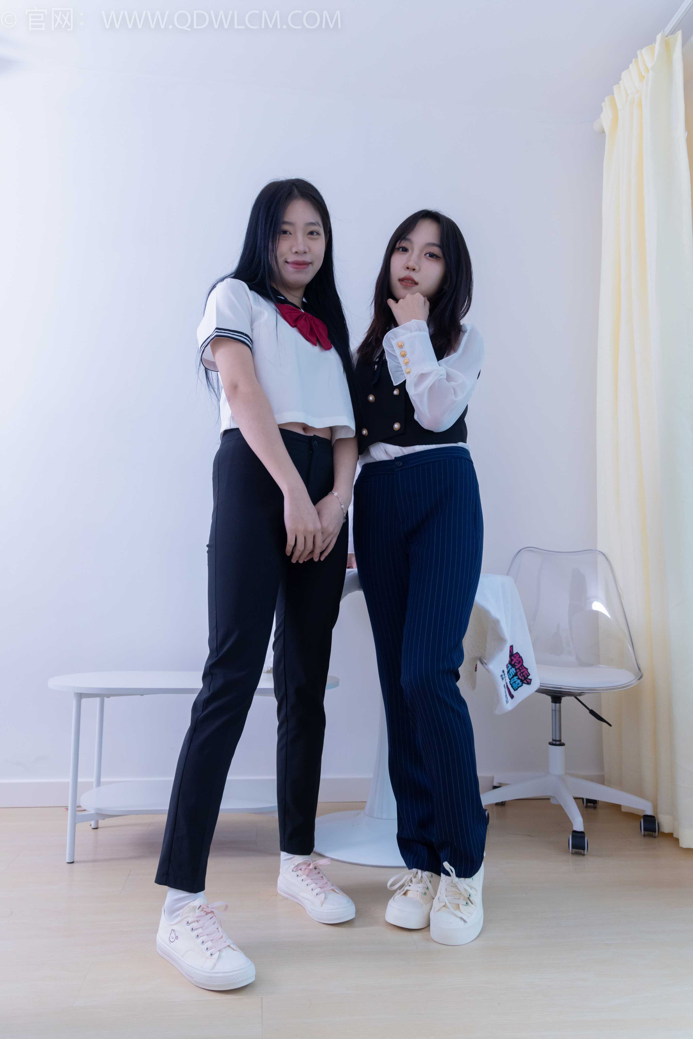 物恋传媒 NO.1835 纱纱&小谷-微风拂过 [195P-1V-6.9G] 插图2