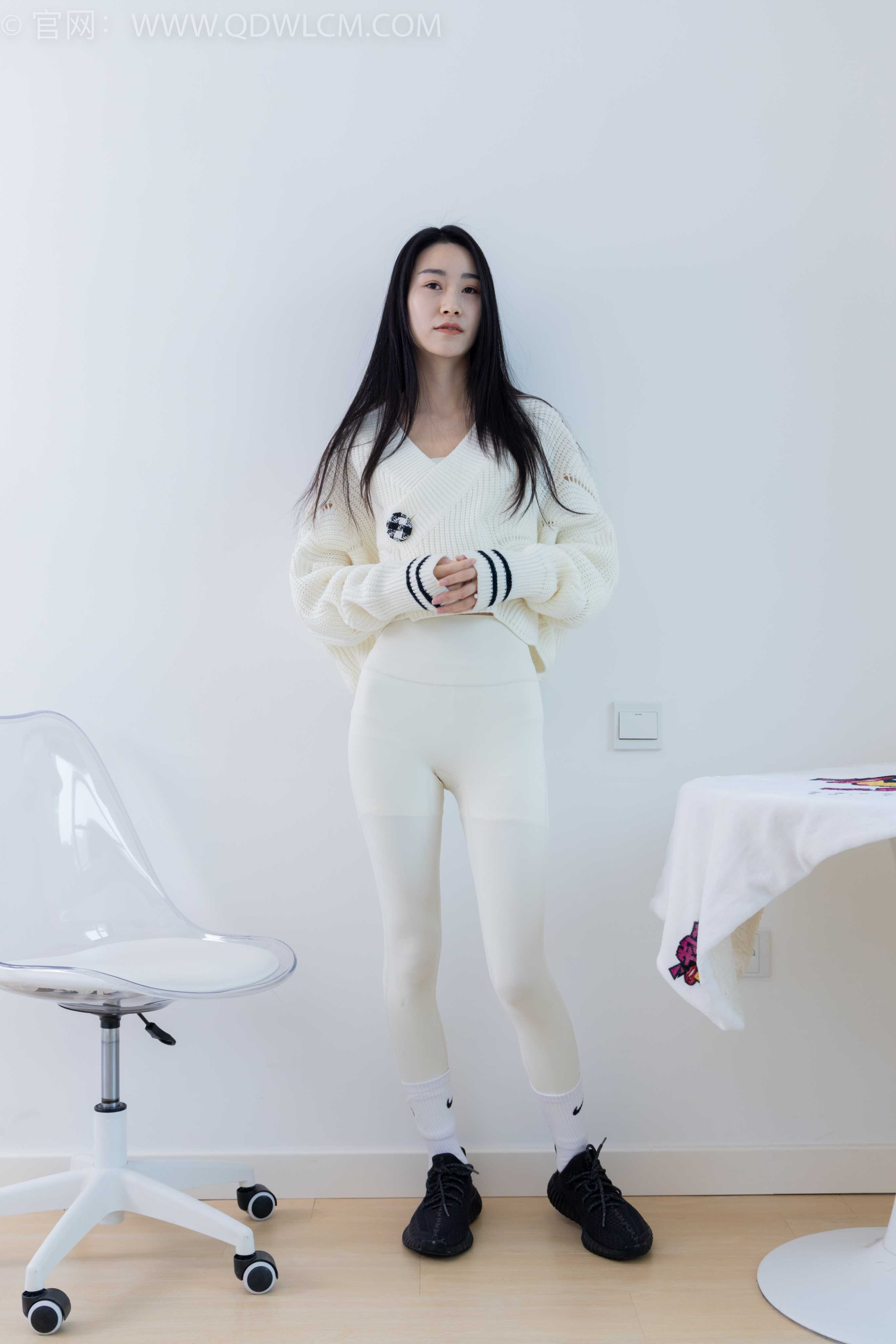 物恋传媒 NO.1900 果汁-白桃乌龙 [190P-1V-5.63G] 插图5