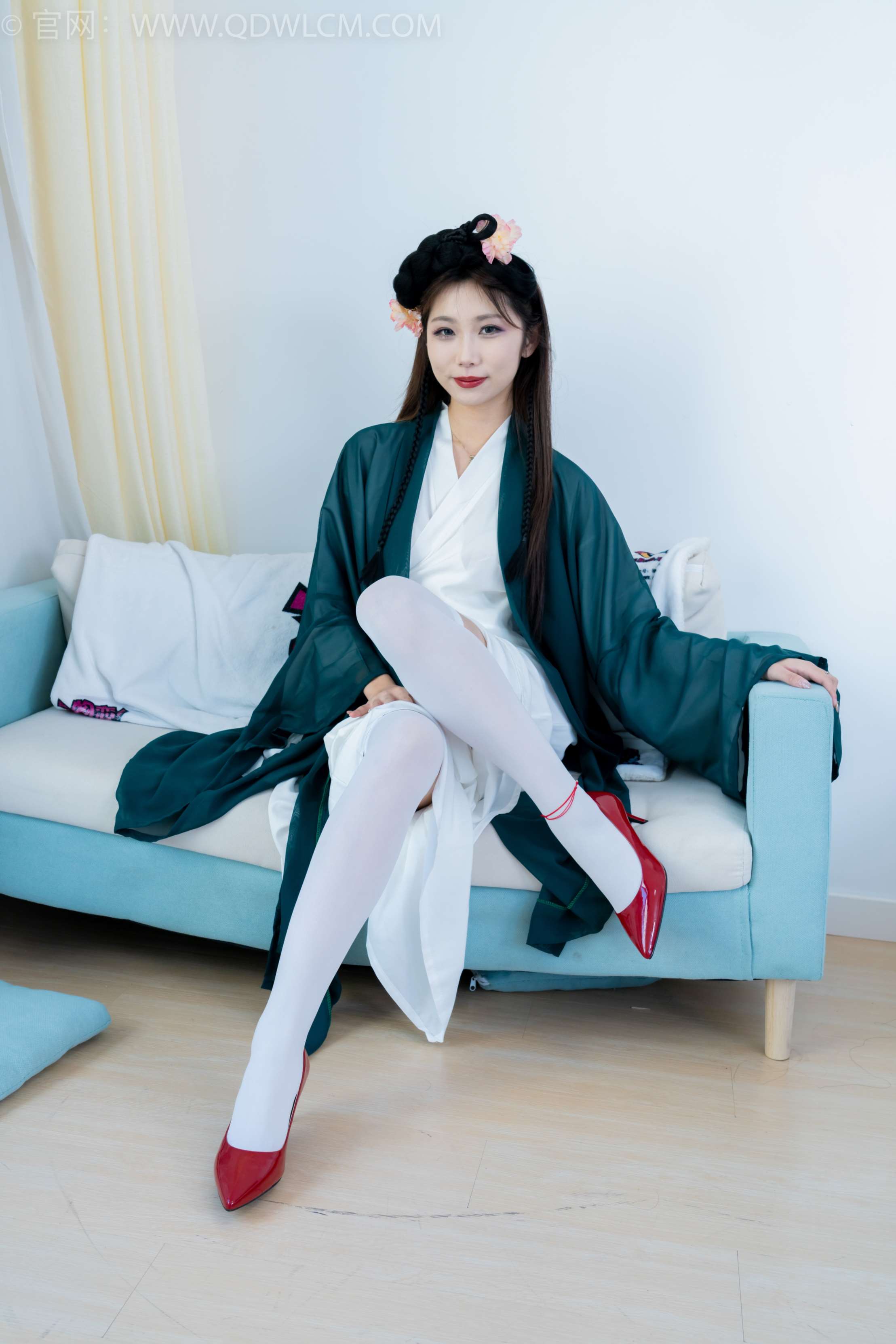 物恋传媒 NO.2212 泡泡-一滴泪[200P-1V-5.53G] 插图1