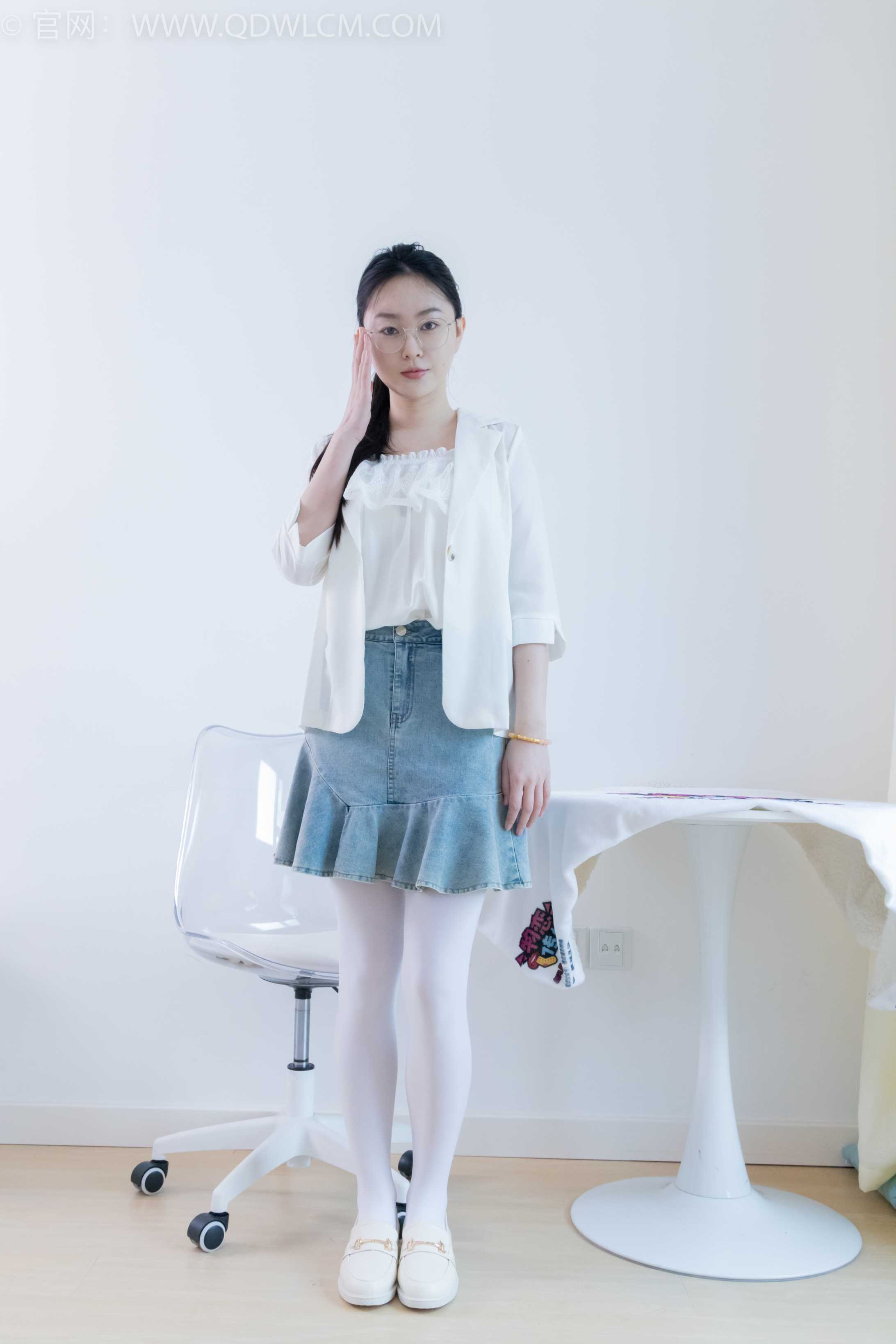 物恋传媒 NO.2246 美兔-皮鞋、皮筋绑脚老头乐挠脚剧情[151P-1V-4.33G] 插图3