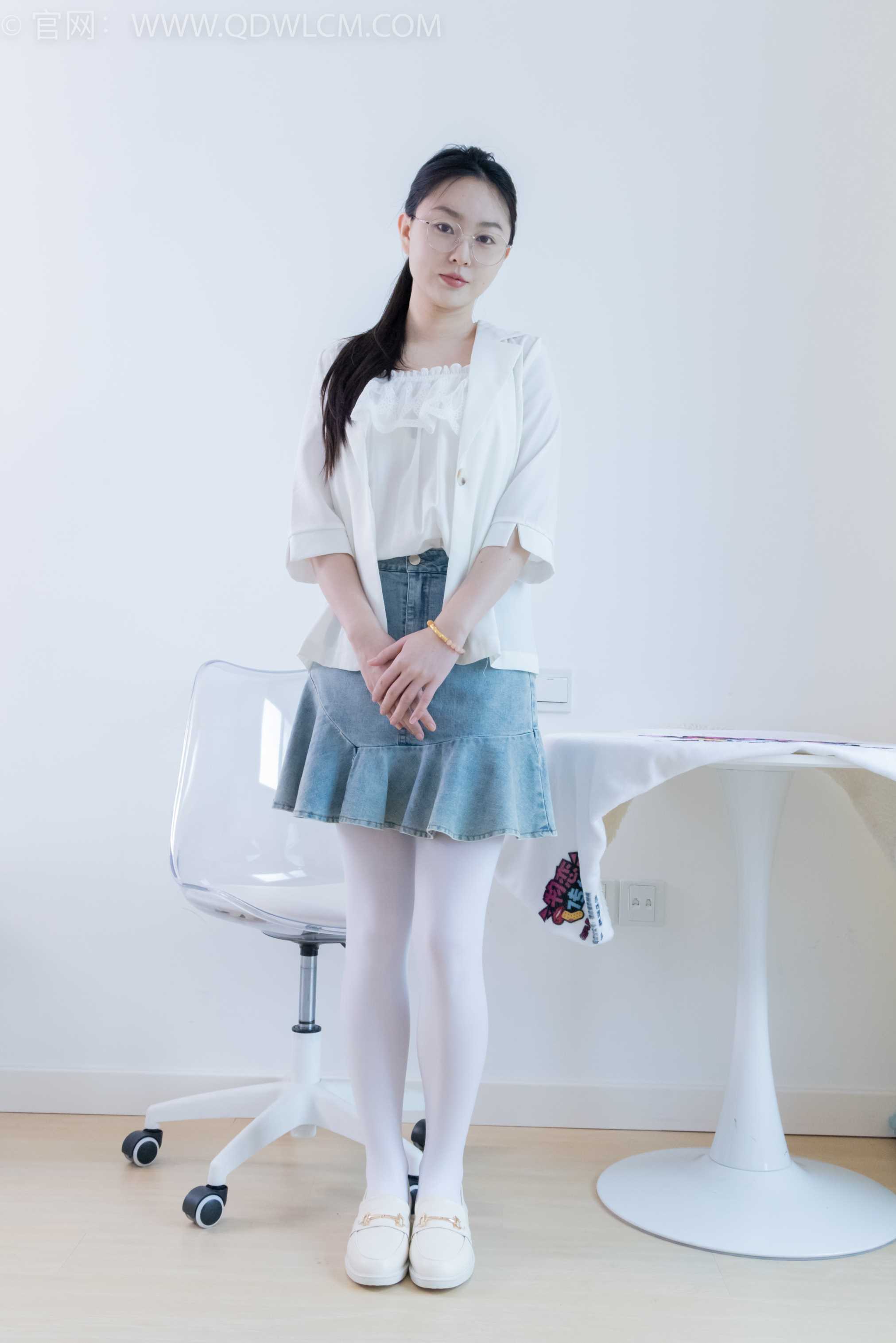 物恋传媒 NO.2246 美兔-皮鞋、皮筋绑脚老头乐挠脚剧情[151P-1V-4.33G] 插图2