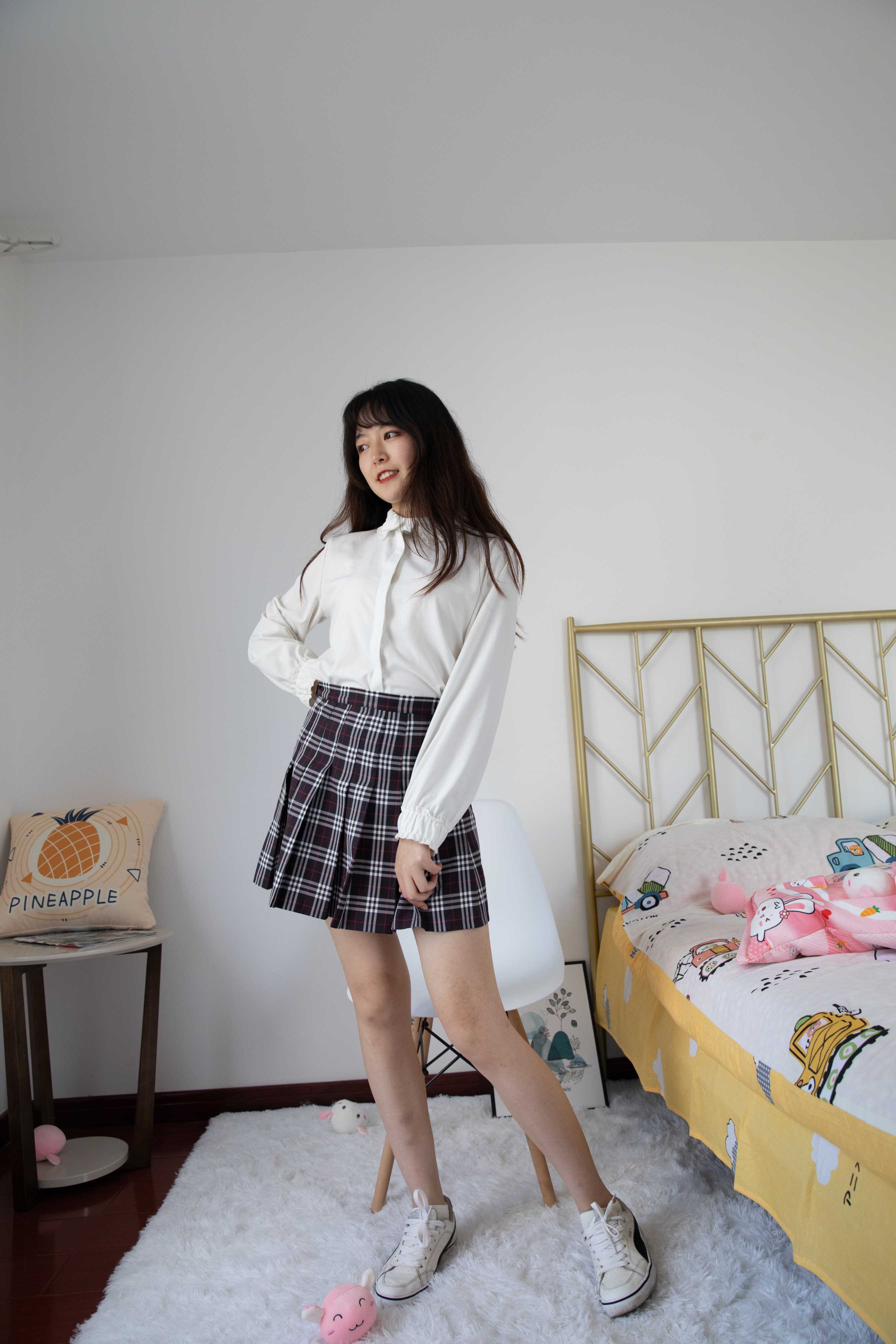 物恋传媒 No.409 洋洋-格子与糖 [146P+1V4.05G] 插图5