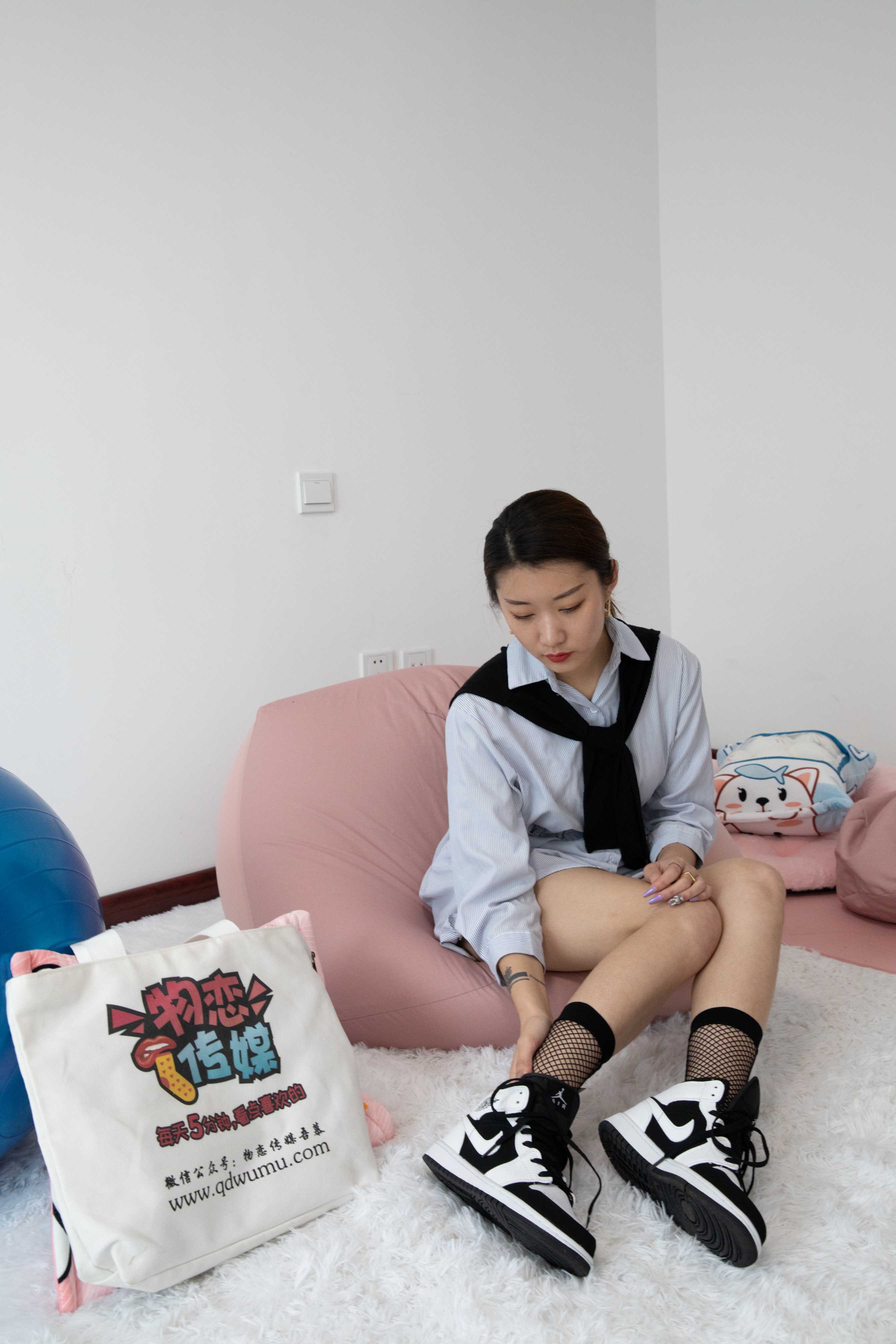 图片[2]-物恋传媒 No.424 言言-倾城之恋 [135P3.98G]-COS写真在线网