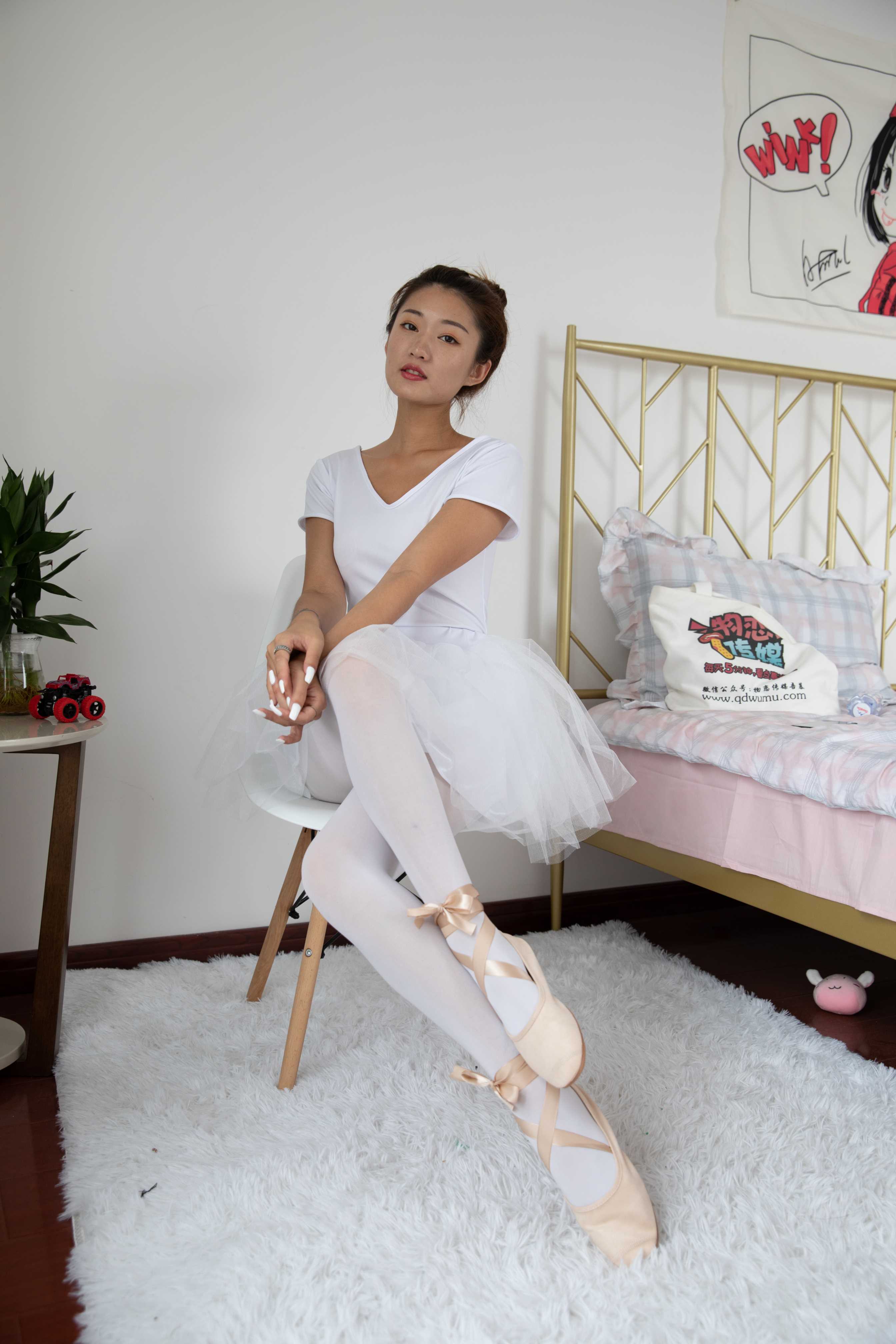 图片[2]-物恋传媒 No.497 言言-旋转的梦 [144P3.83G]-COS写真在线网