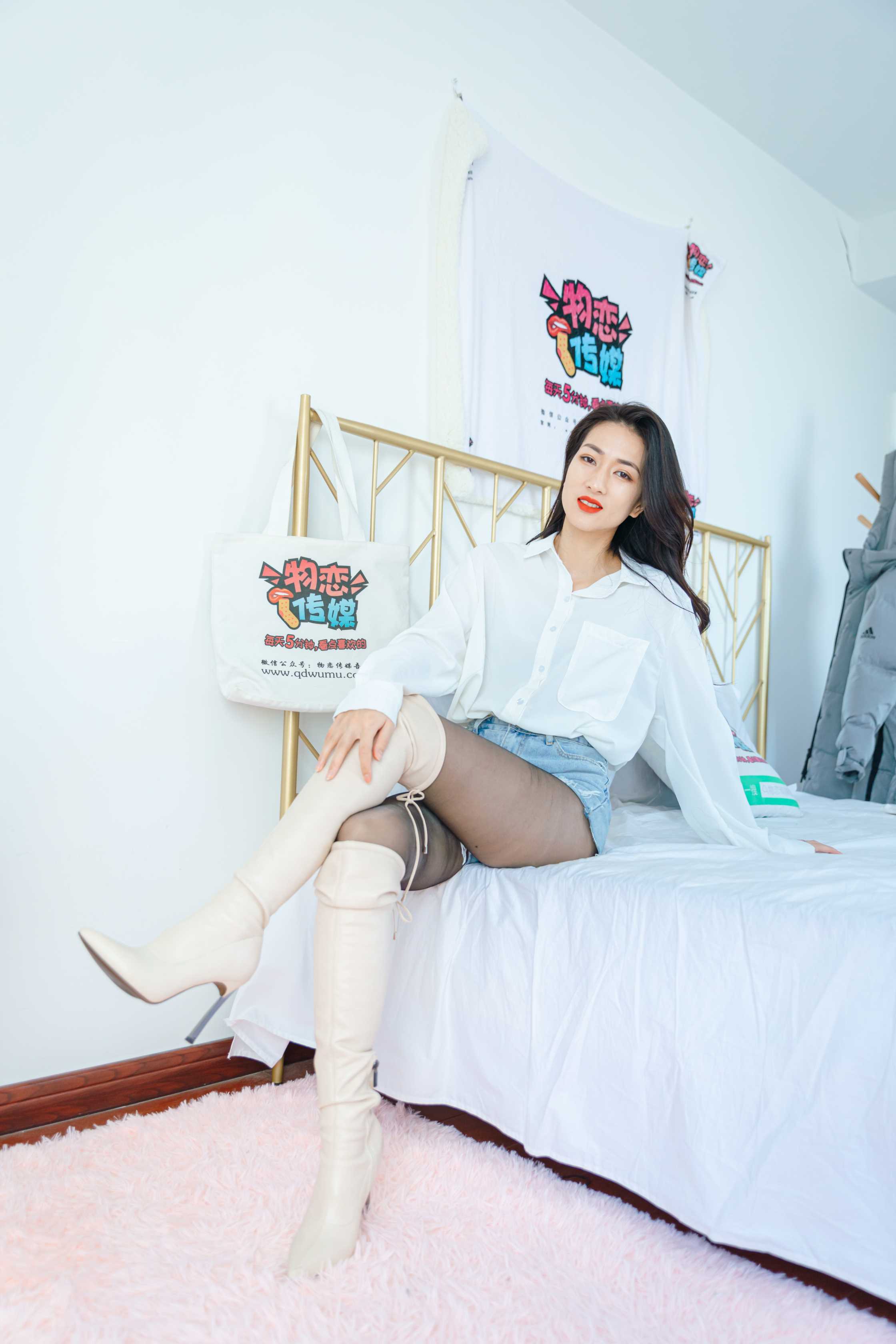 图片[4]-物恋传媒 NO.725 小茶-画中戏情  [154P／3110M]-COS写真在线网