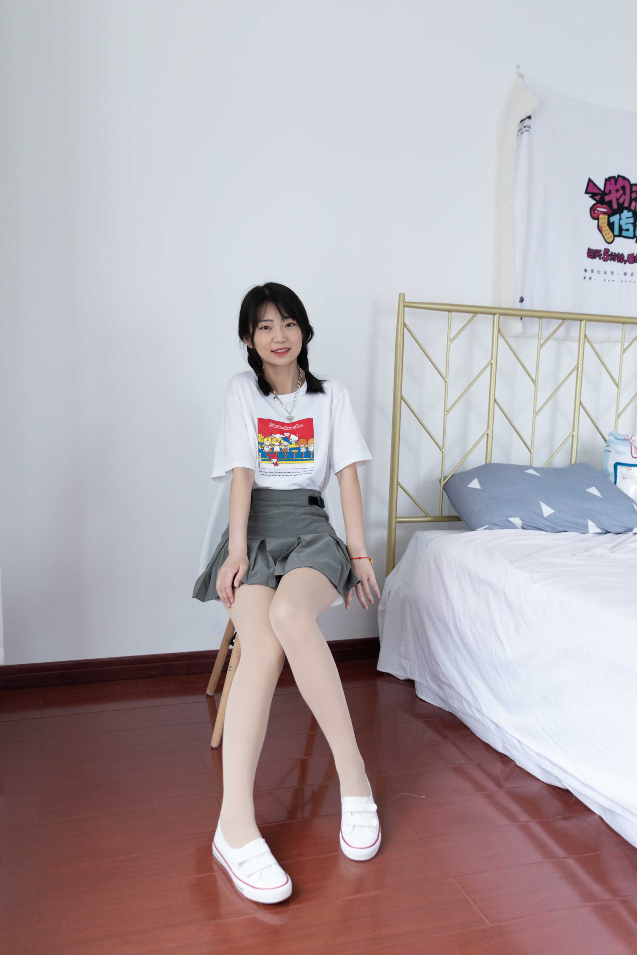 物恋传媒 NO.944期 小凌-秋日月光 [124P+1V／4.40GB] 插图3